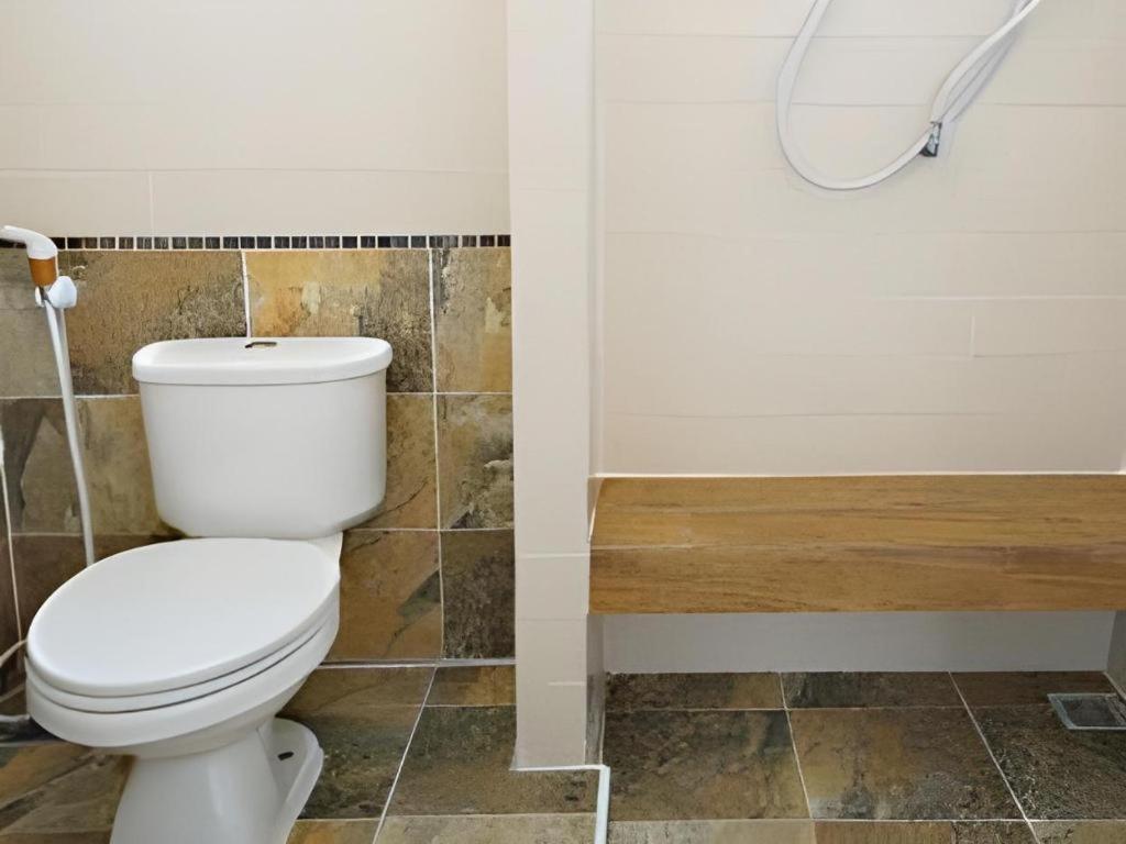 Yellow Moon Hotel 2*