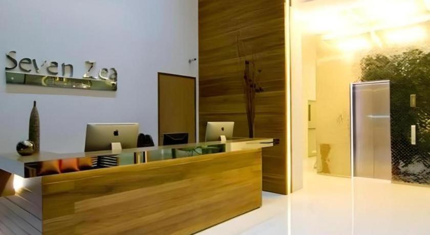 Hotel Seven Zea Chic 4*