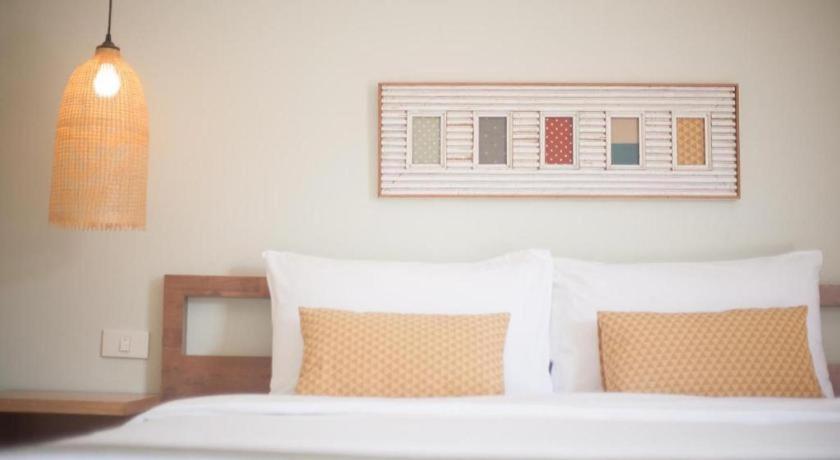 Hotel Yellow Moon 2*