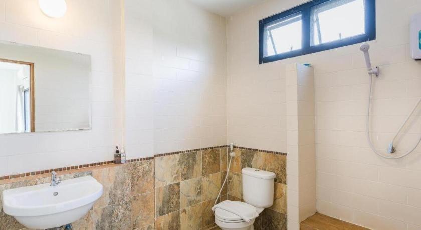 Hotel Yellow Moon 2*