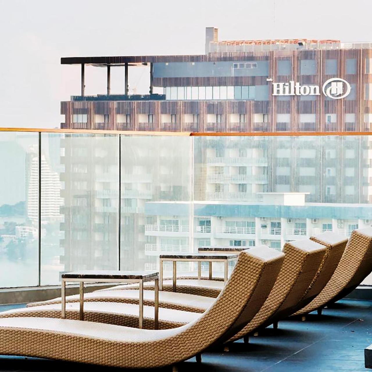 Apartment Luxury Edge Seaview Pattaya