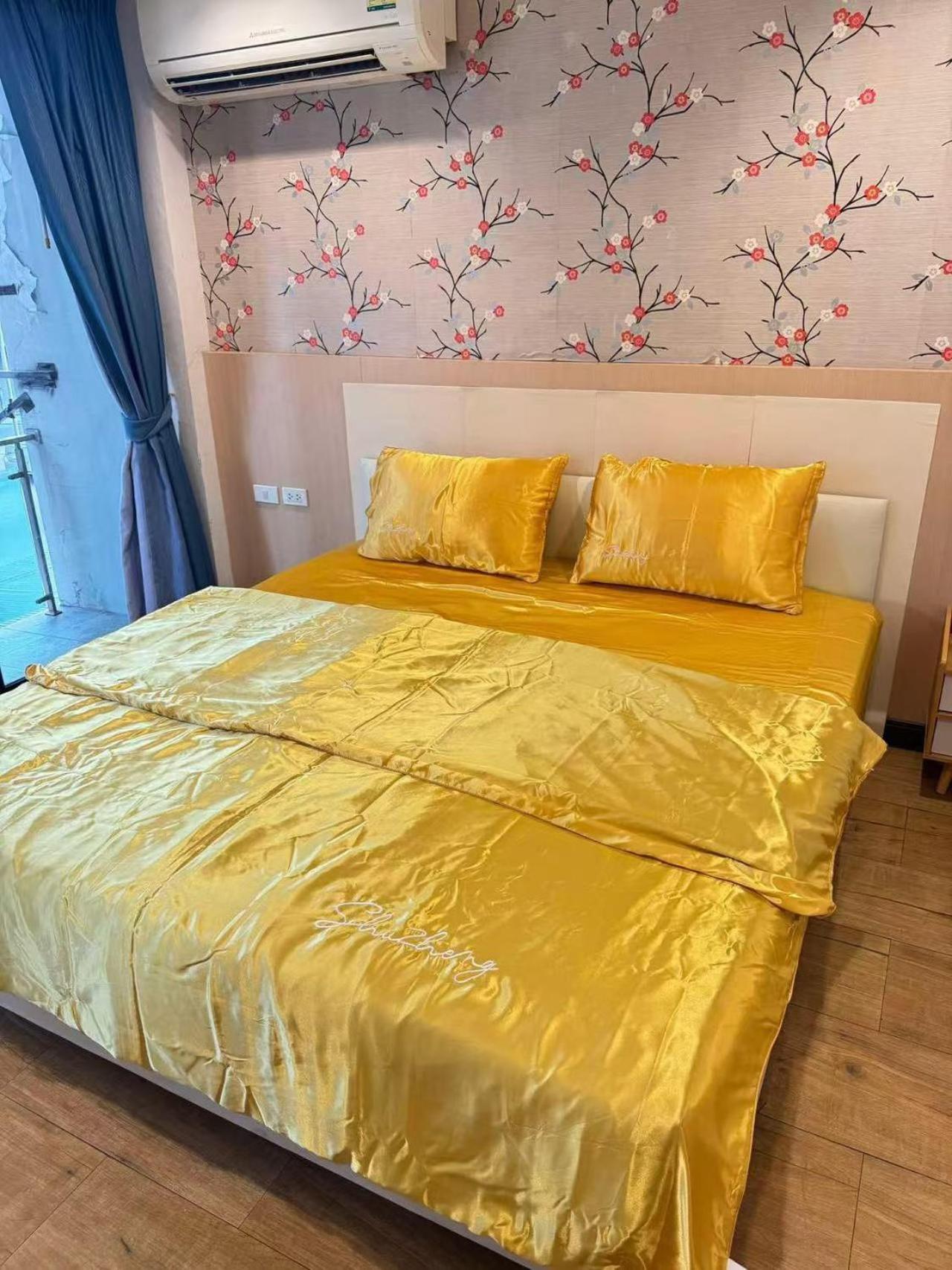 芭提雅市中心五卧六卫带ktv民宿hw Villa