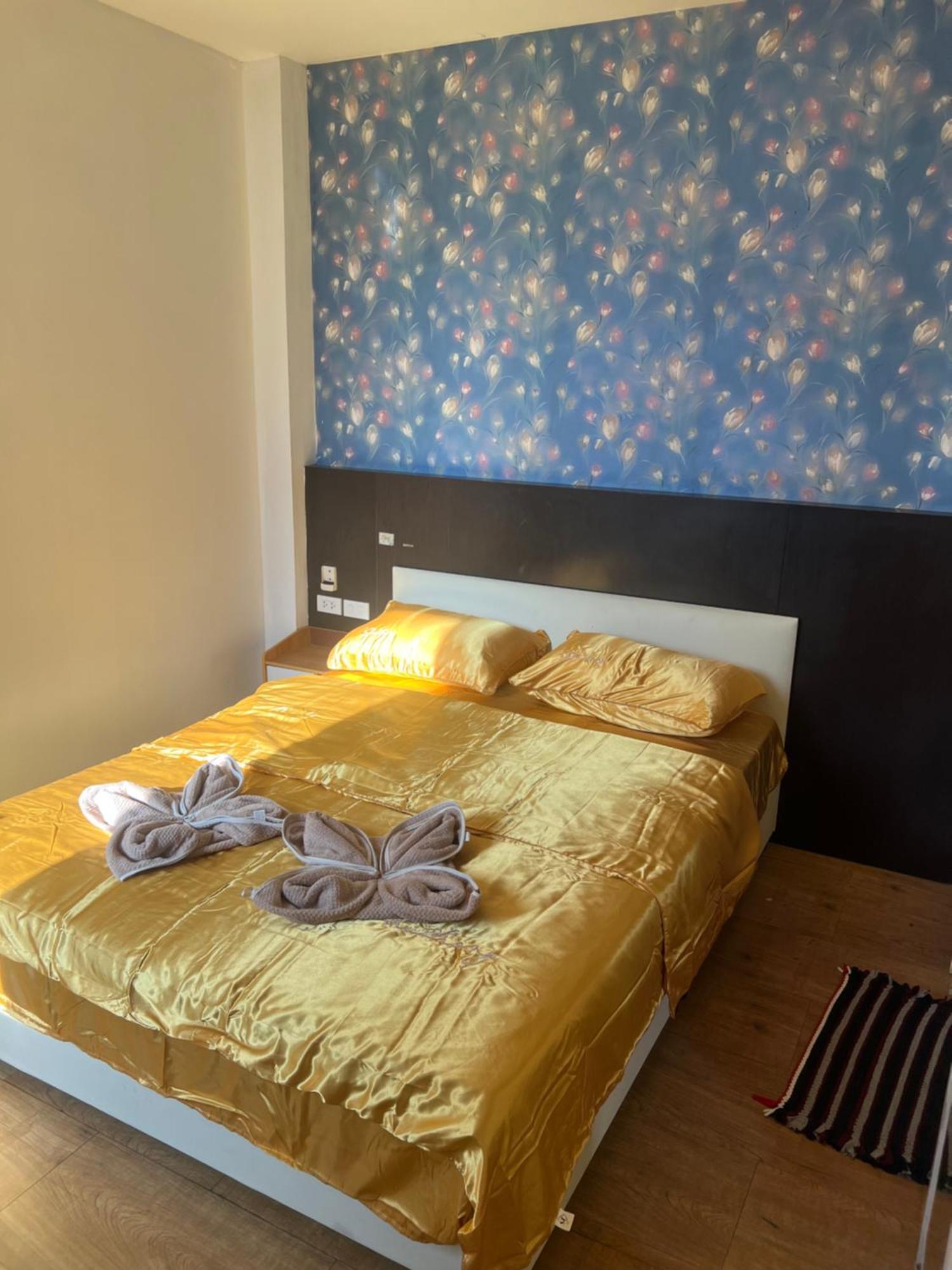 Villa 芭提雅市中心五卧六卫带ktv民宿hw *