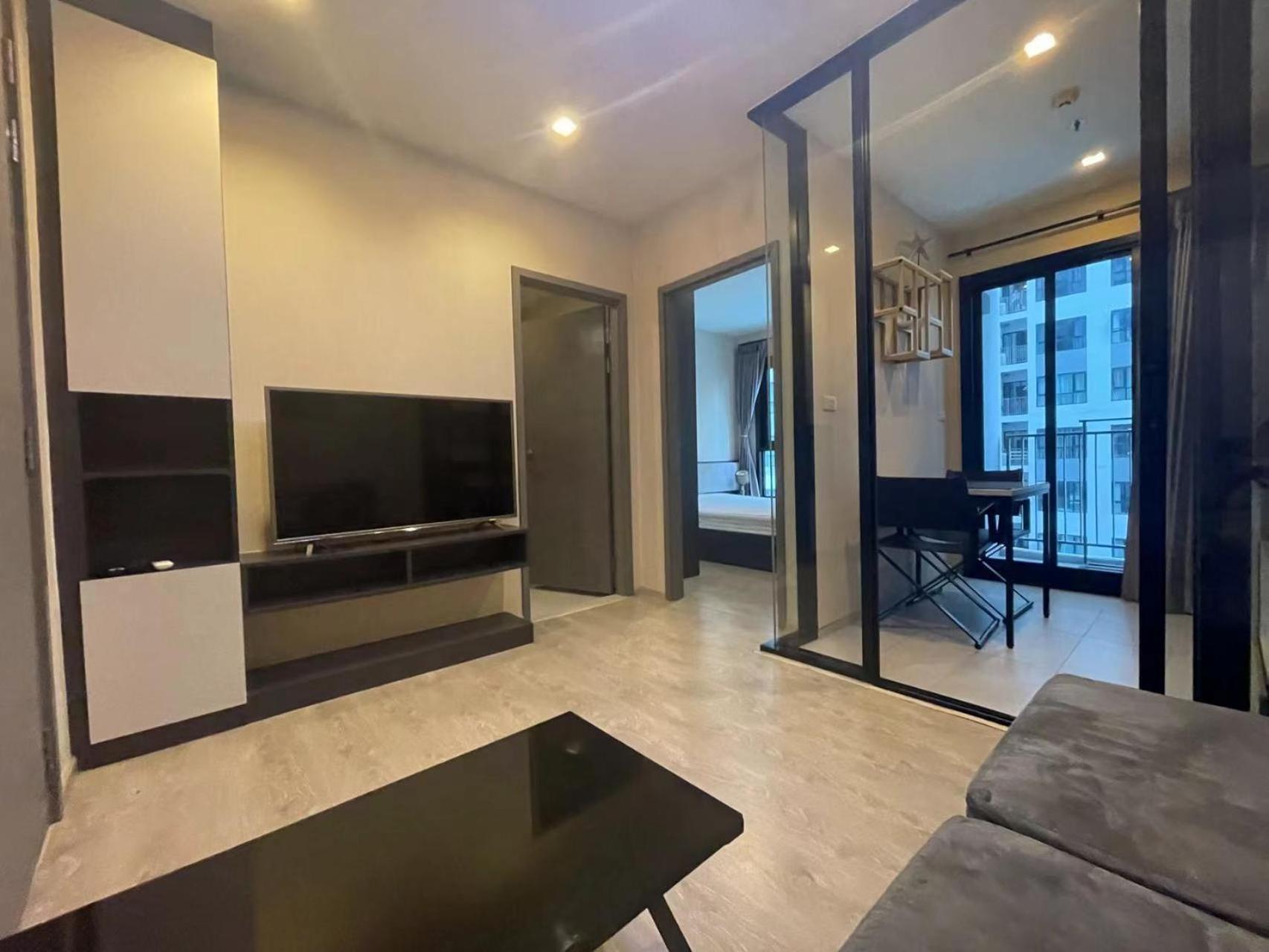 芭提雅中心地区 The Base 高档公寓酒店 Apartment