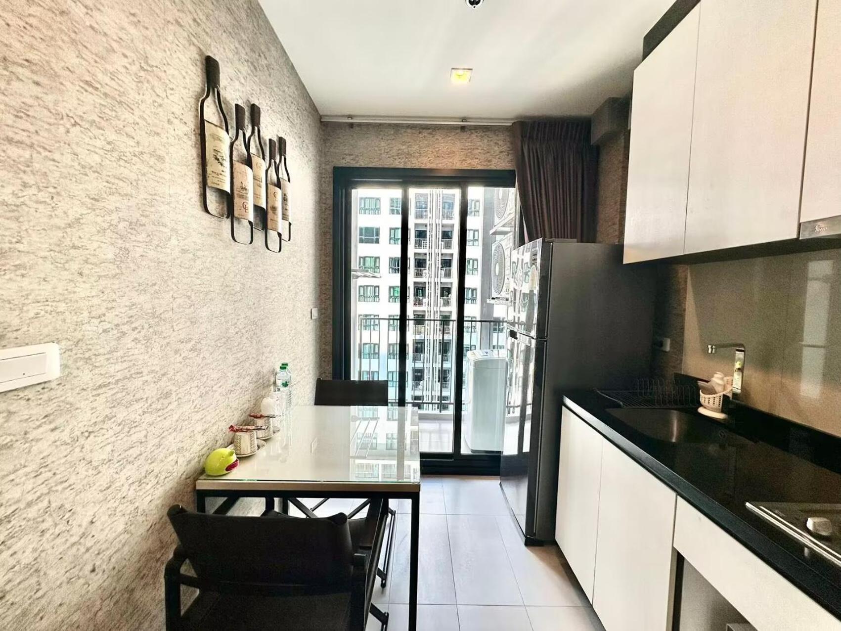 The Base 市中心公寓 无边游泳池 Apartment *