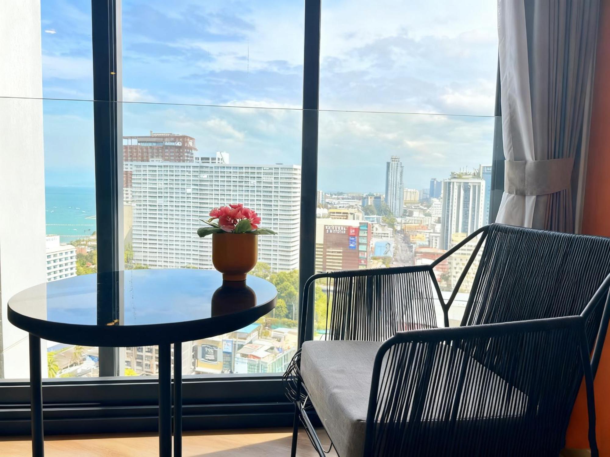 芭提雅海滩公寓预定 高层海景房 免费健身房 临近海滩 23f * Pattaya