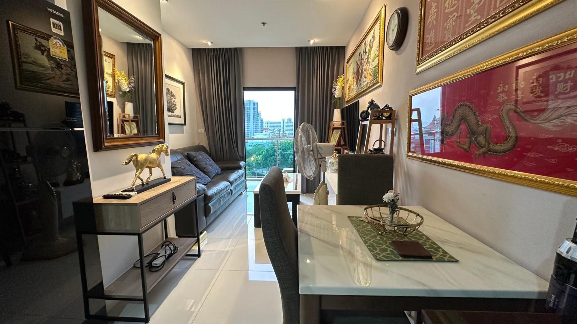 Apartment The Axis Pattayaใจกลางเมืองวิวทะเลภูเขา *