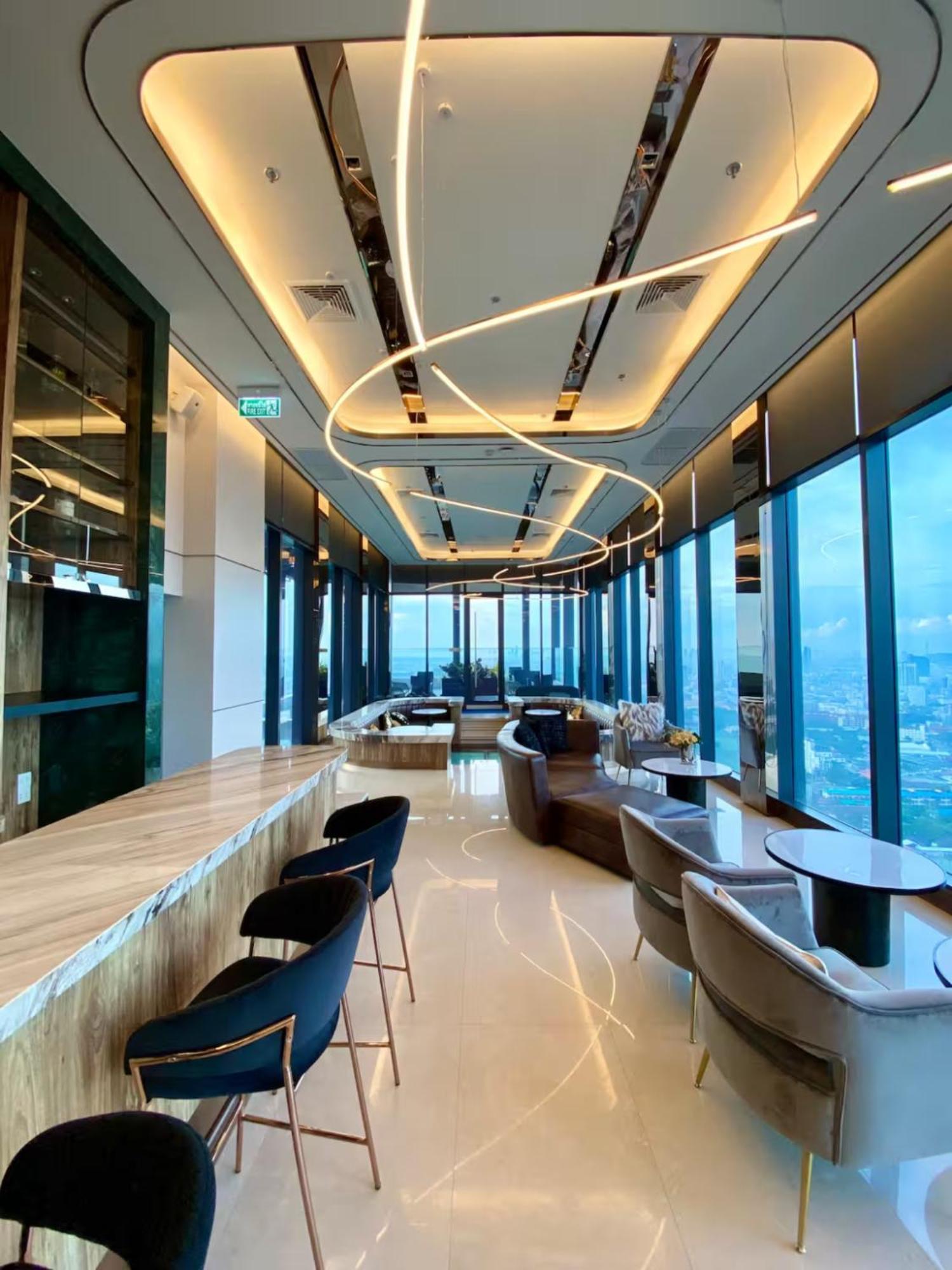 Once芭提雅市中心顶级豪华公寓超美无边泳池 Apartment