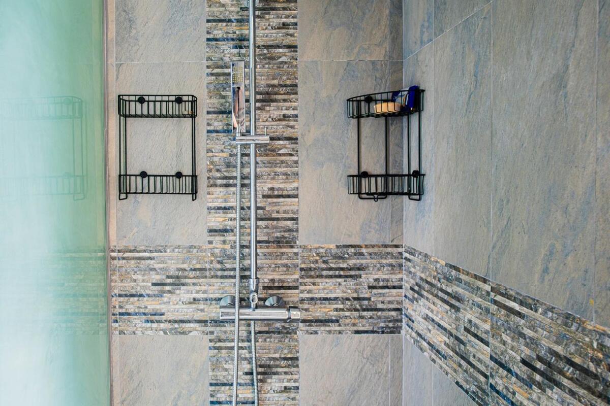 Apartment 芭提雅瞰海无边泳景泳池健身房公寓 直达海滩椰子树旁 *