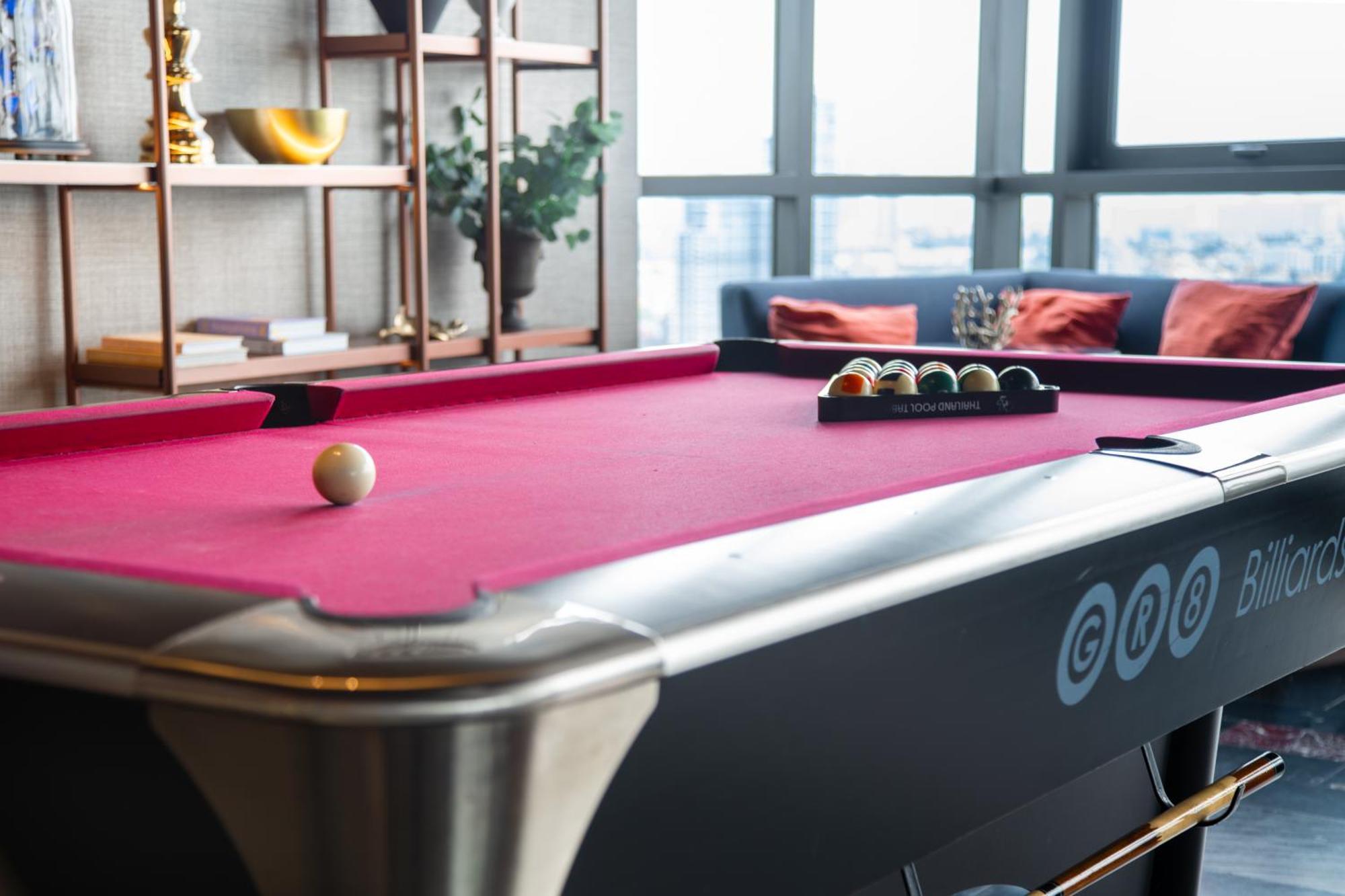 芭提雅edge极致高端景观房-海景城景巨大顶楼泳池-健身房按摩房乒乓球室花园餐厅 Pattaya