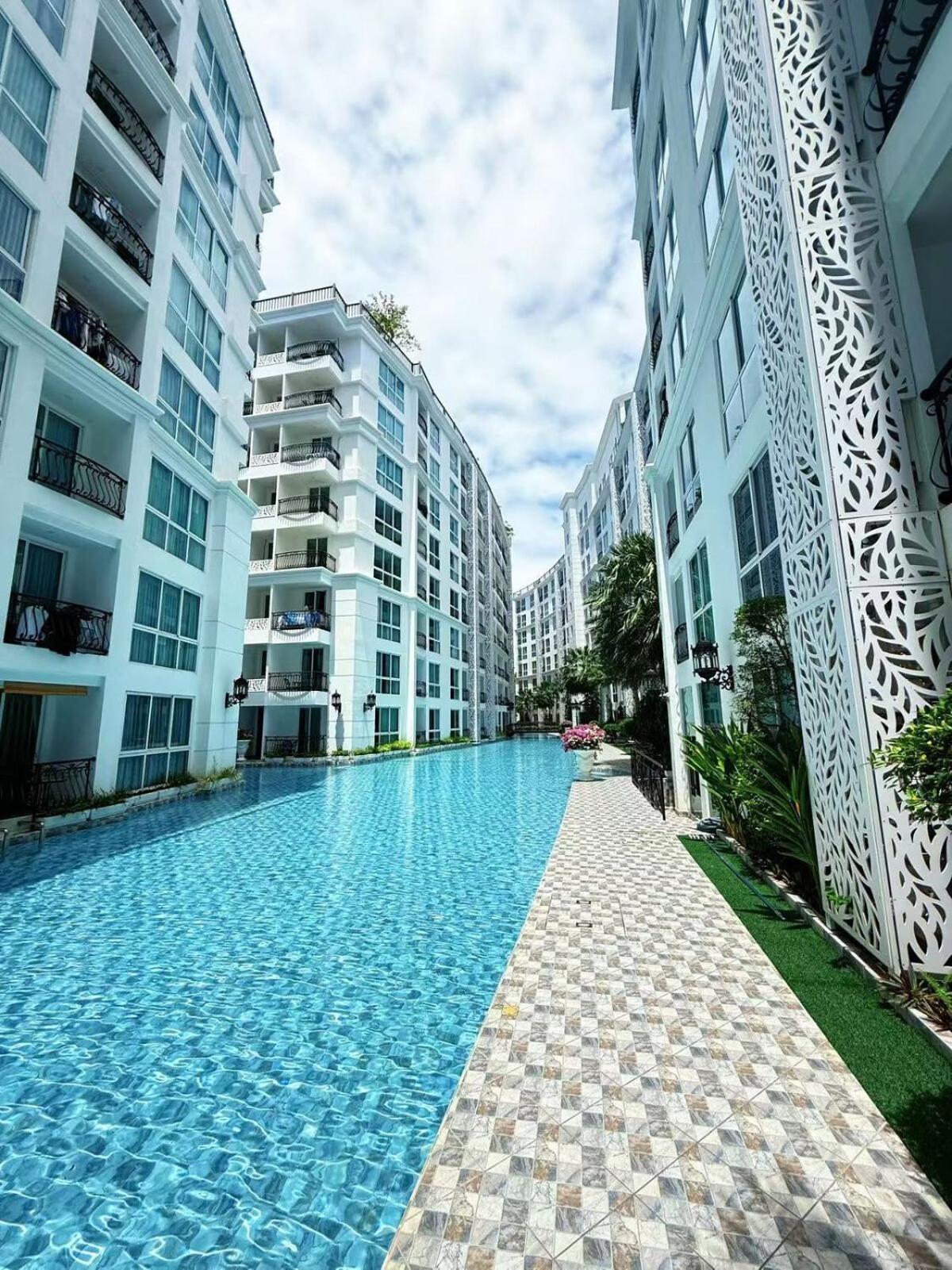 芭提雅市中心高端泳池花园公寓 椰子树下步行街旁 Apartment Pattaya