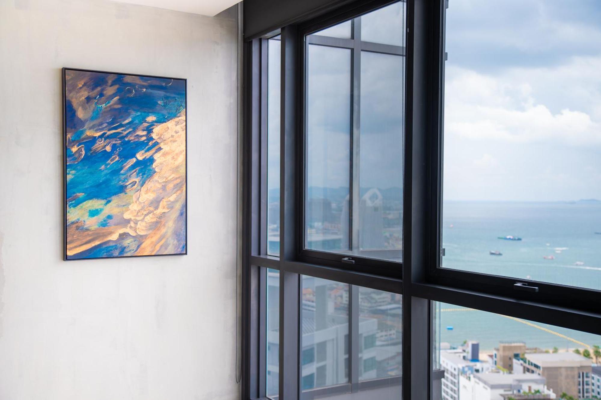 芭提雅edge极致高端景观房-海景城景巨大顶楼泳池-健身房按摩房乒乓球室花园餐厅