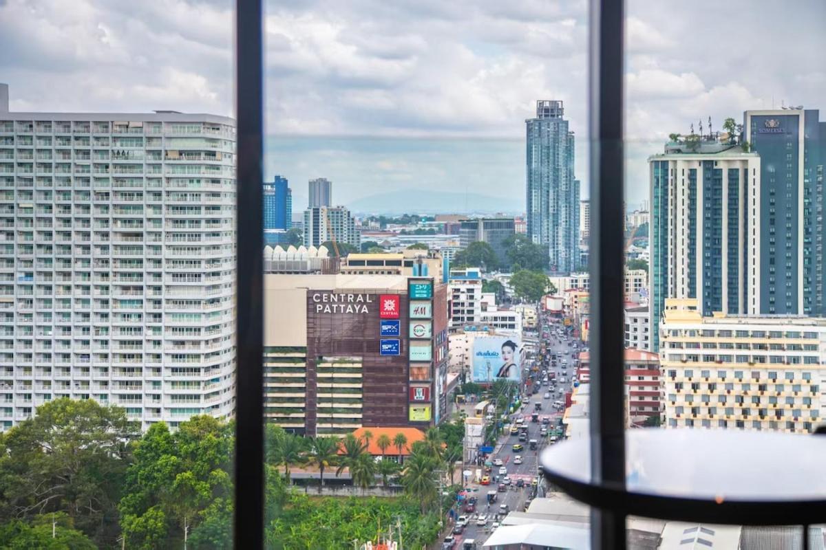 芭提雅edge极致高端景观房-海景城景巨大顶楼泳池-健身房按摩房乒乓球室花园餐厅 * Pattaya