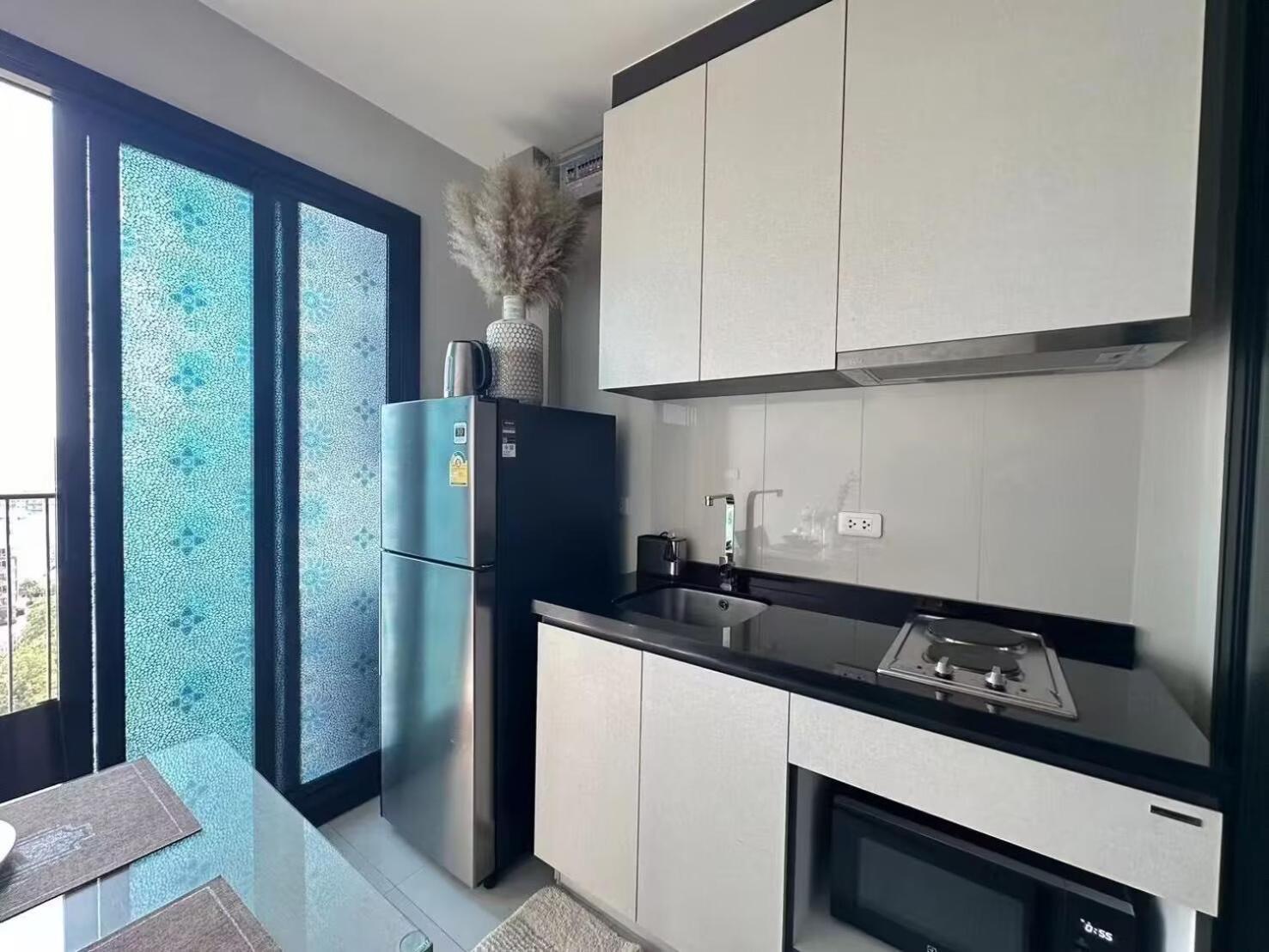 Apartment The Base 市中心公寓 无边游泳池 Pattaya