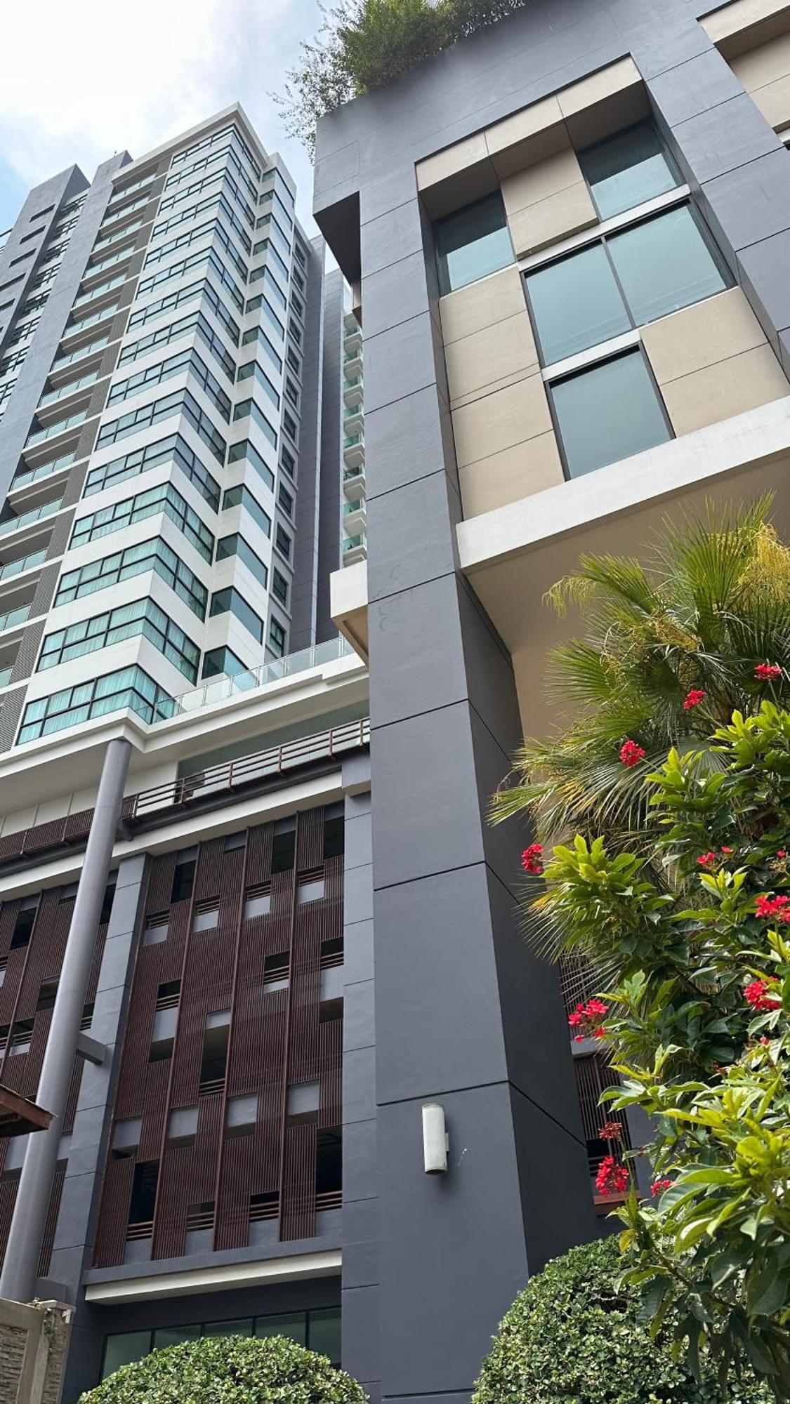 The Axis Pattayaใจกลางเมืองวิวทะเลภูเขา Pattaya