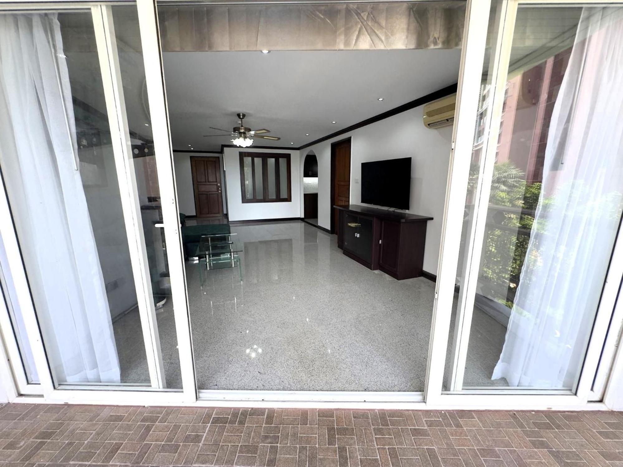 Spacious 2br - 3 Balconies Views