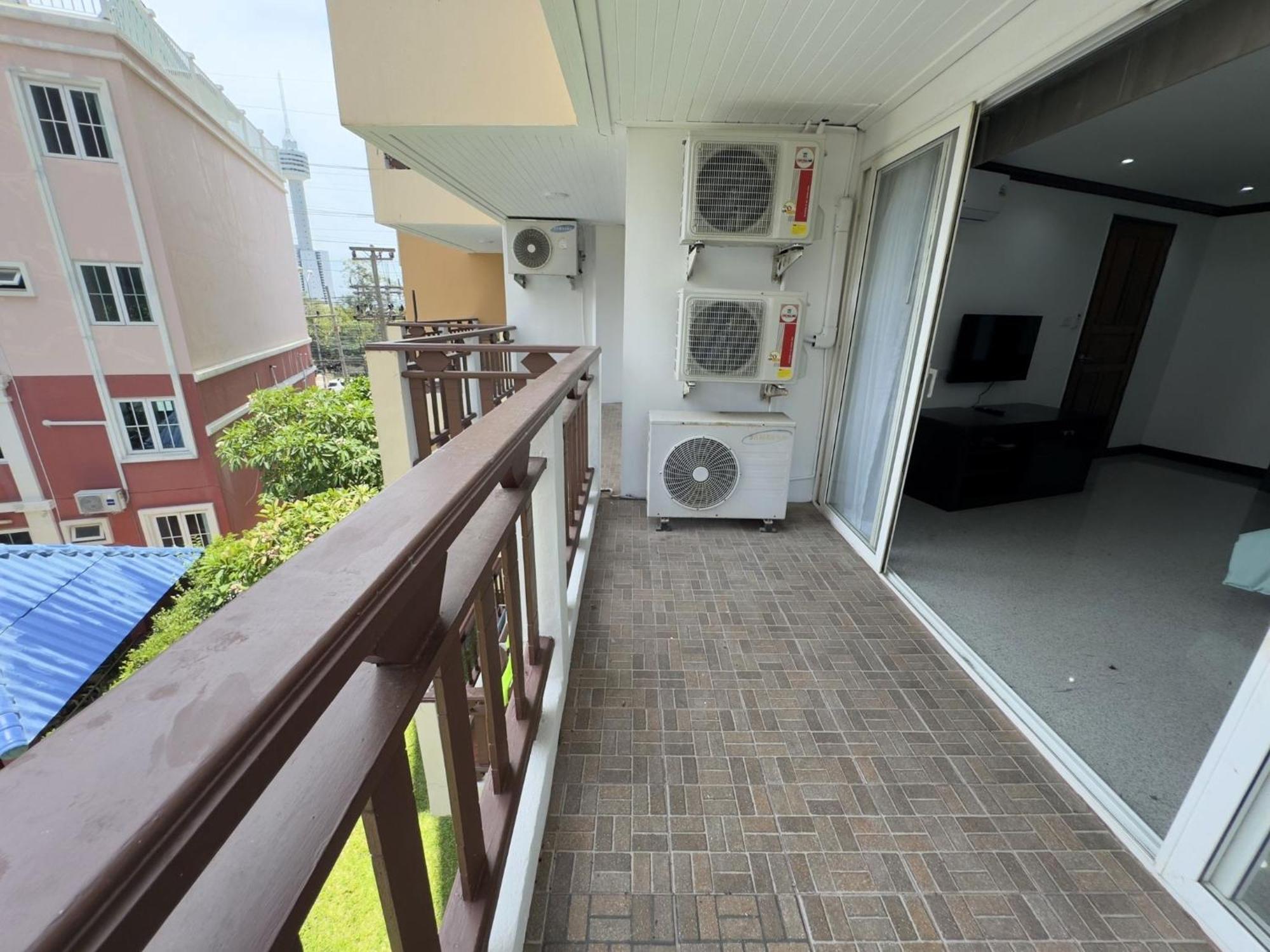Holiday home Spacious 2br - 3 Balconies Views Pattaya
