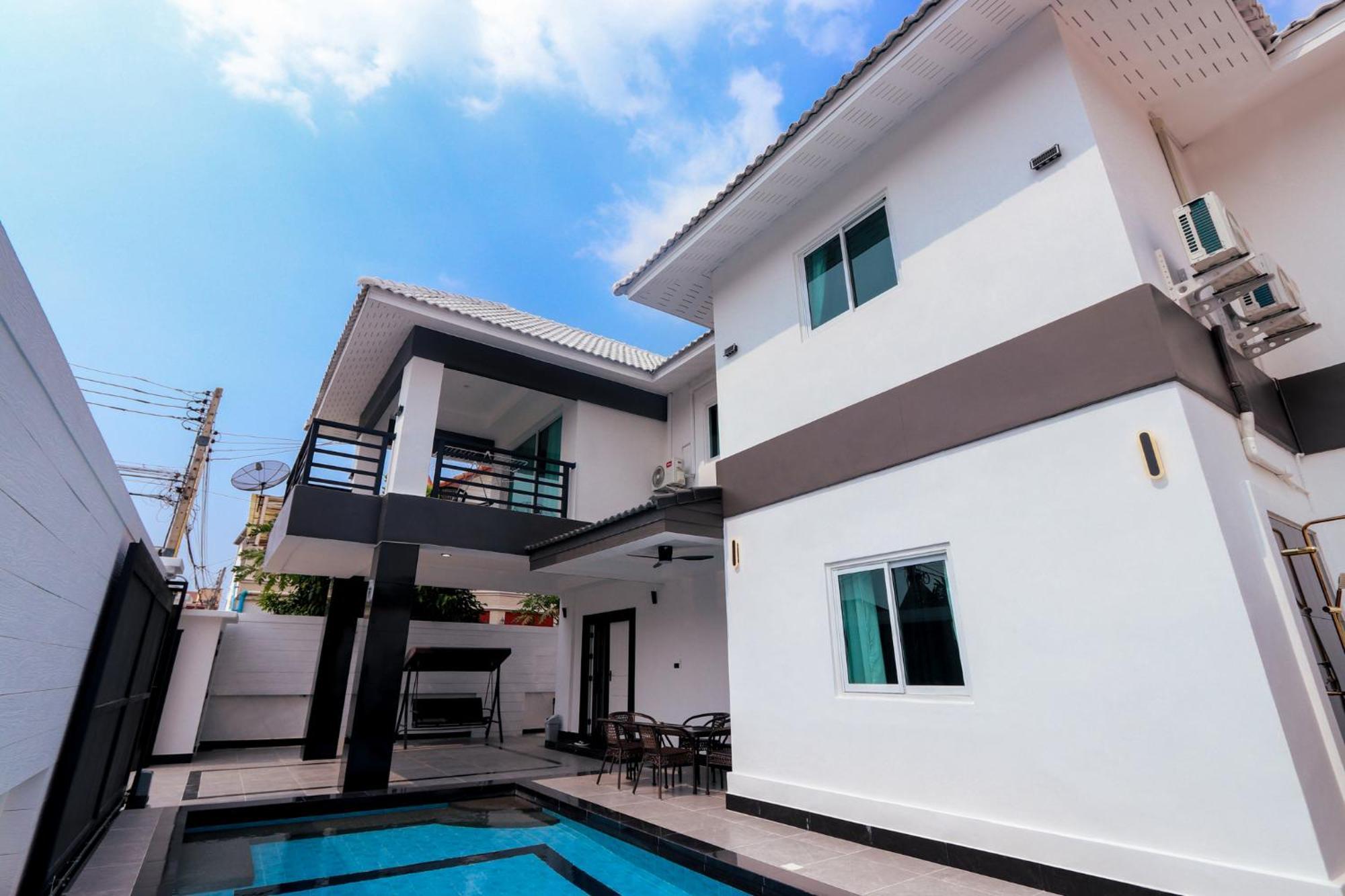 Indiluxe Pool * Pattaya