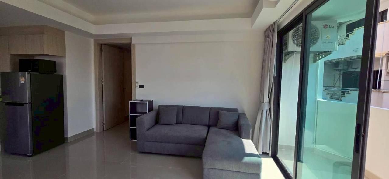 1br In The Middle Of *