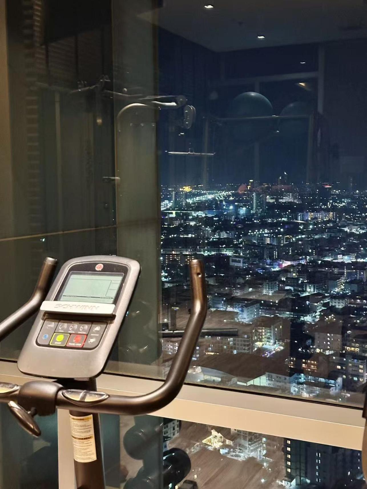 Apartment Centric Sea Pattaya无遮挡正海景海景度假公寓 *