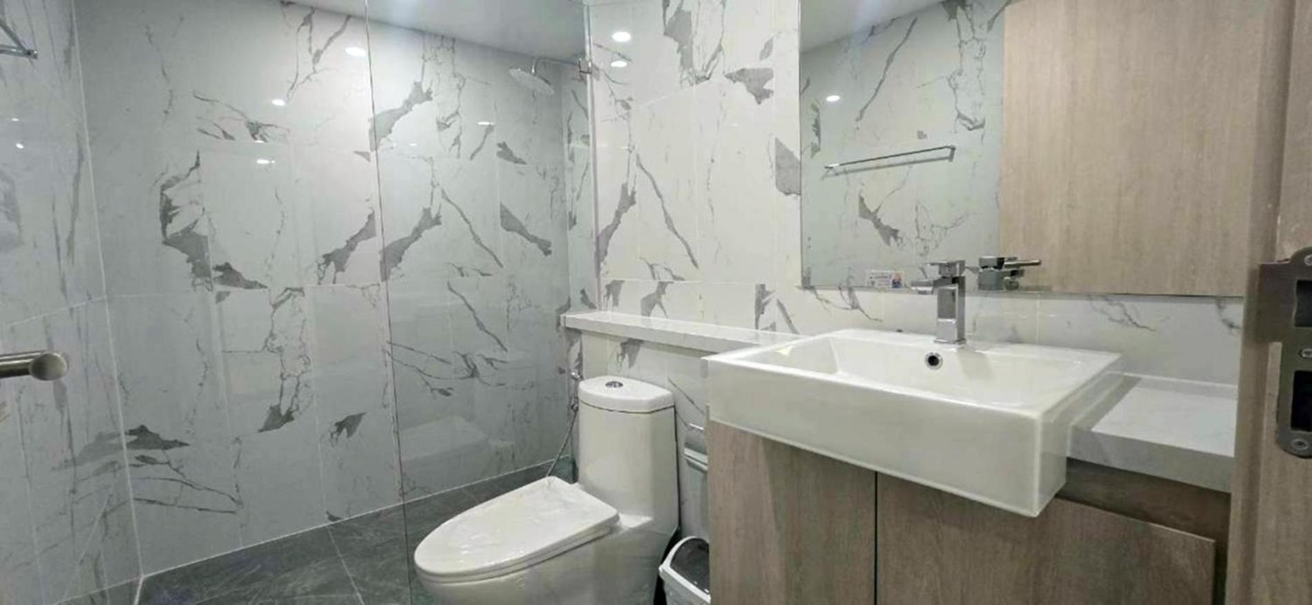 1br In Center *