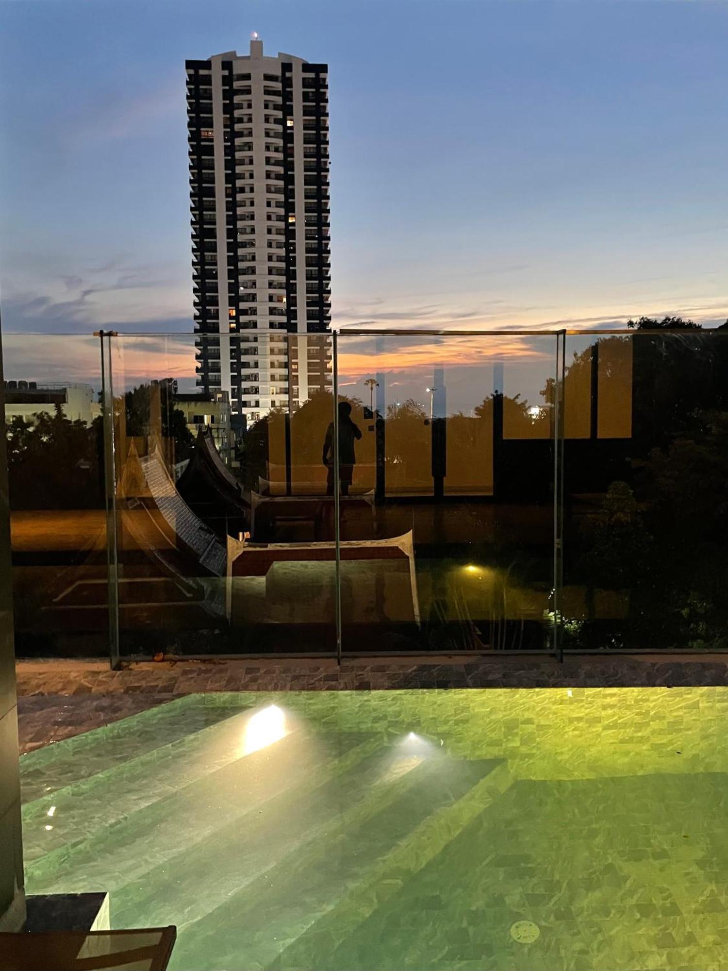 Pratumnak Seaview The Panora อพาร์ทเม้น *