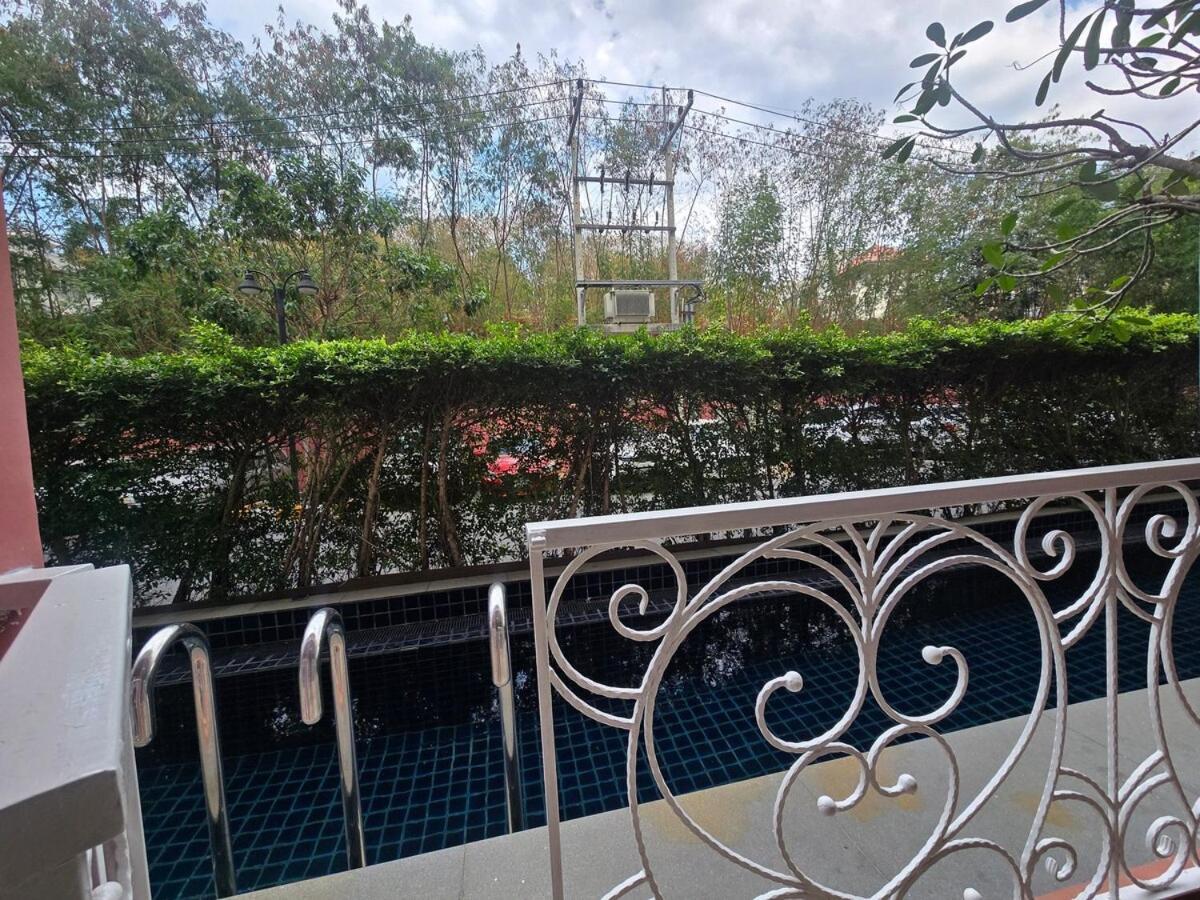 Adoor Pool - Nna Apartment *