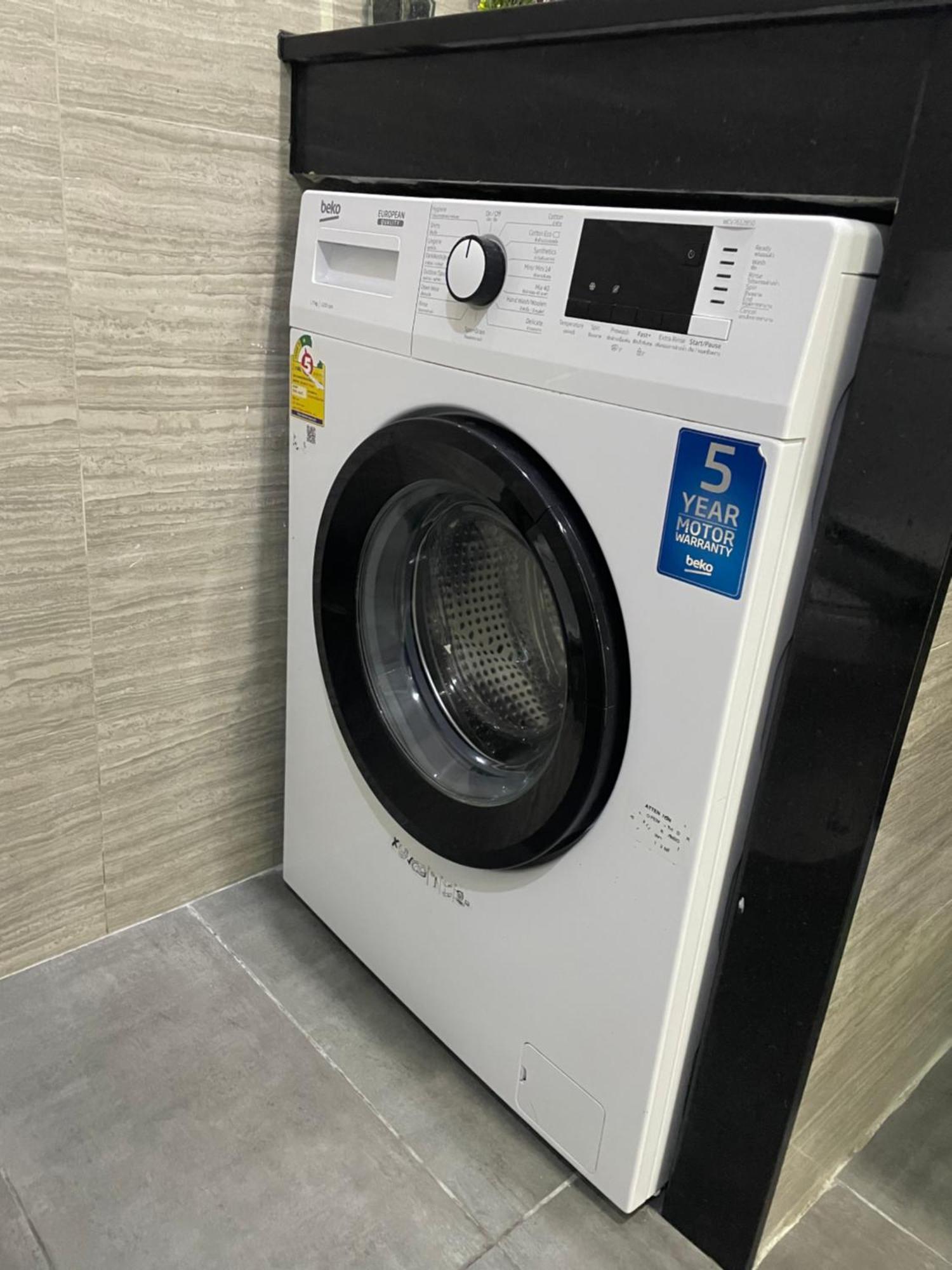 Cozy With Swimming Pool, Gym, Sauna, Great Location, Near Beach, Easy Transport - Guest Friendly Apartment Pattaya