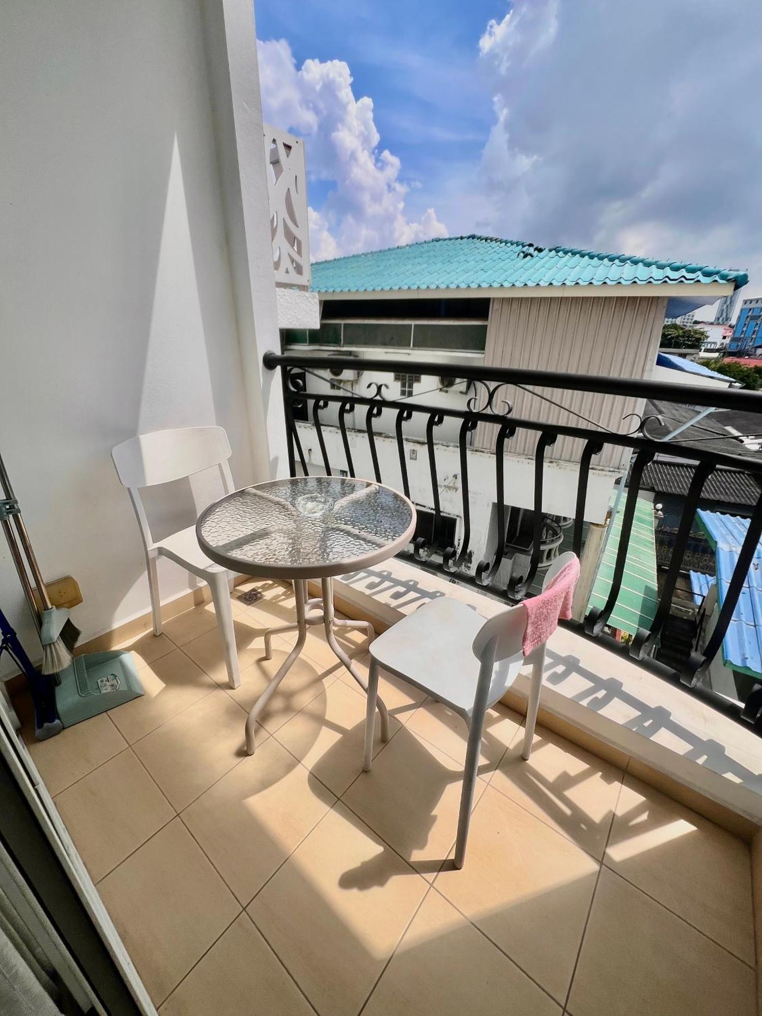 Garden Olympus Balcony * Pattaya
