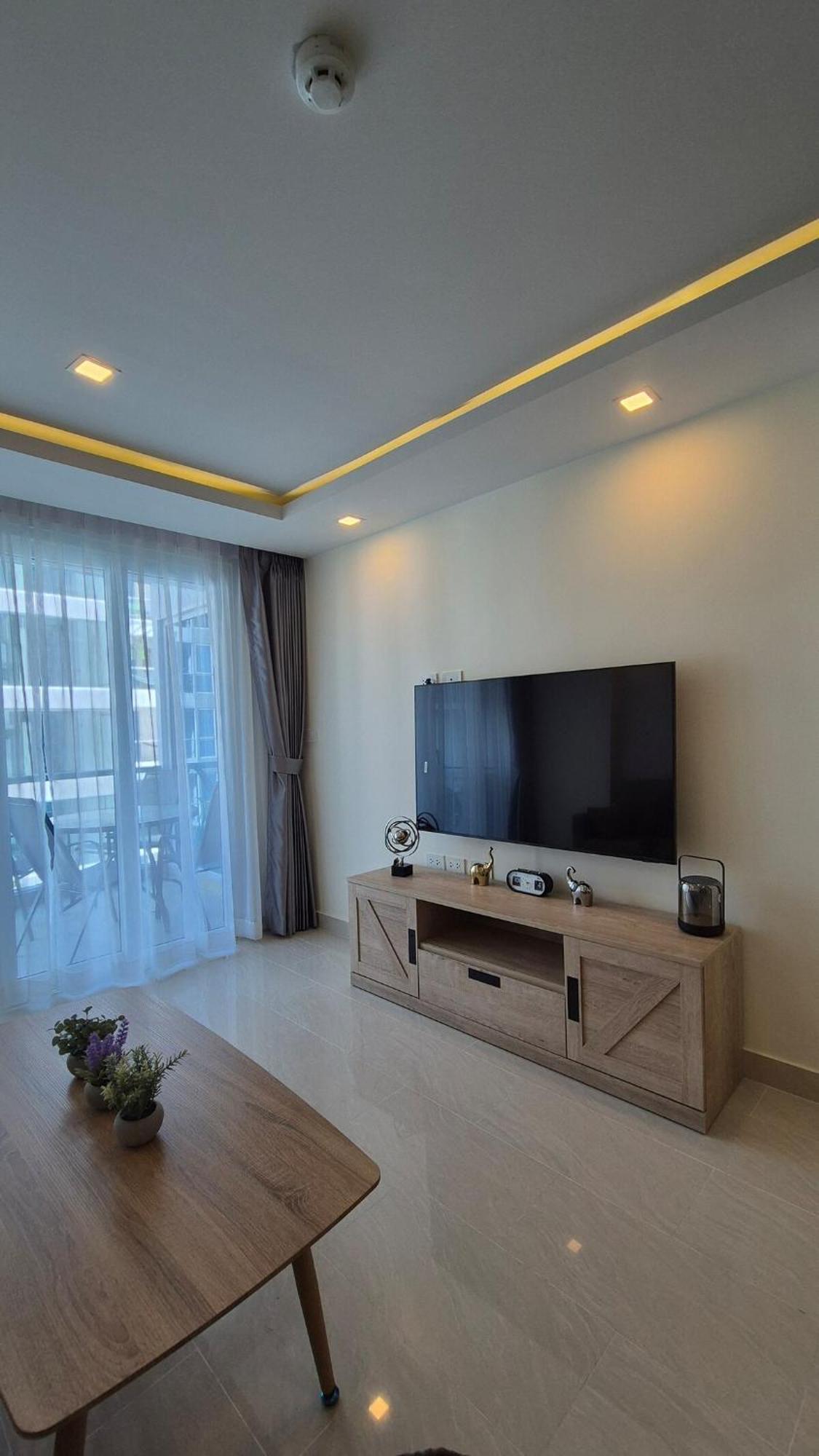 Grand Avenue D512 อพาร์ทเม้น *