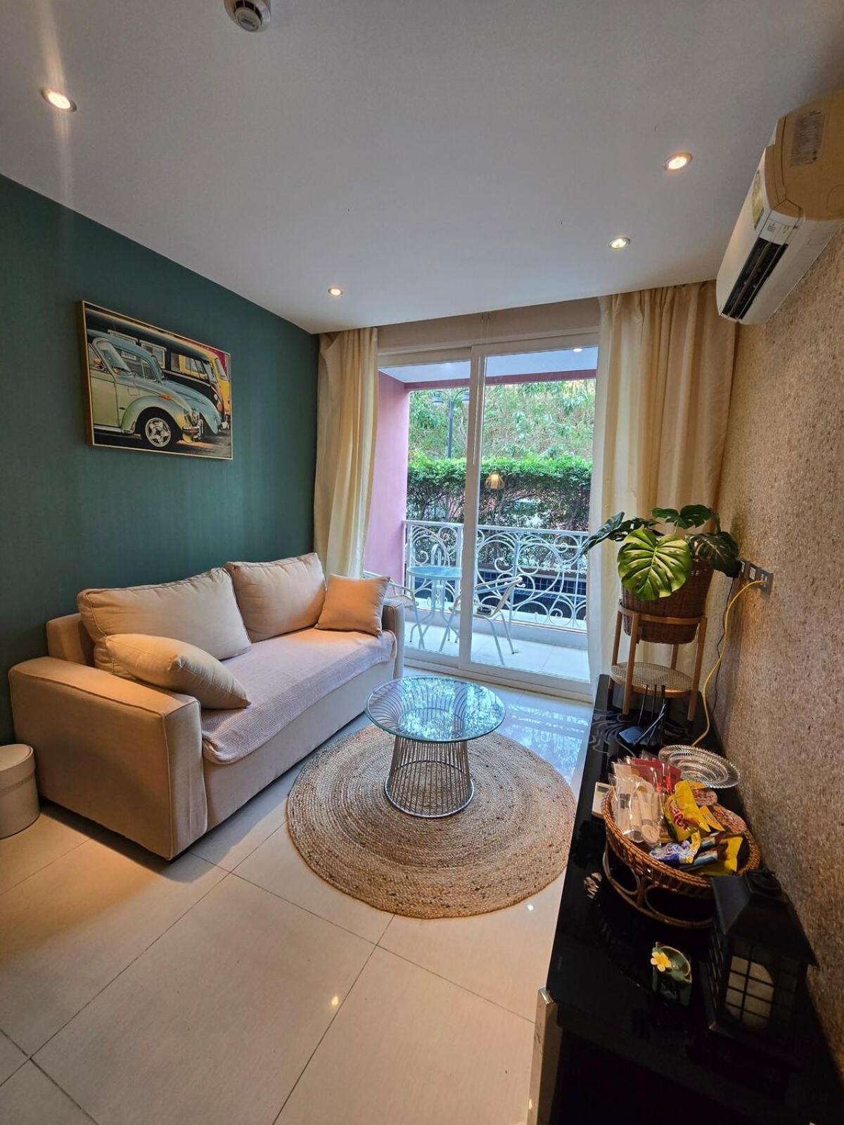 Adoor Pool - Nna Pattaya