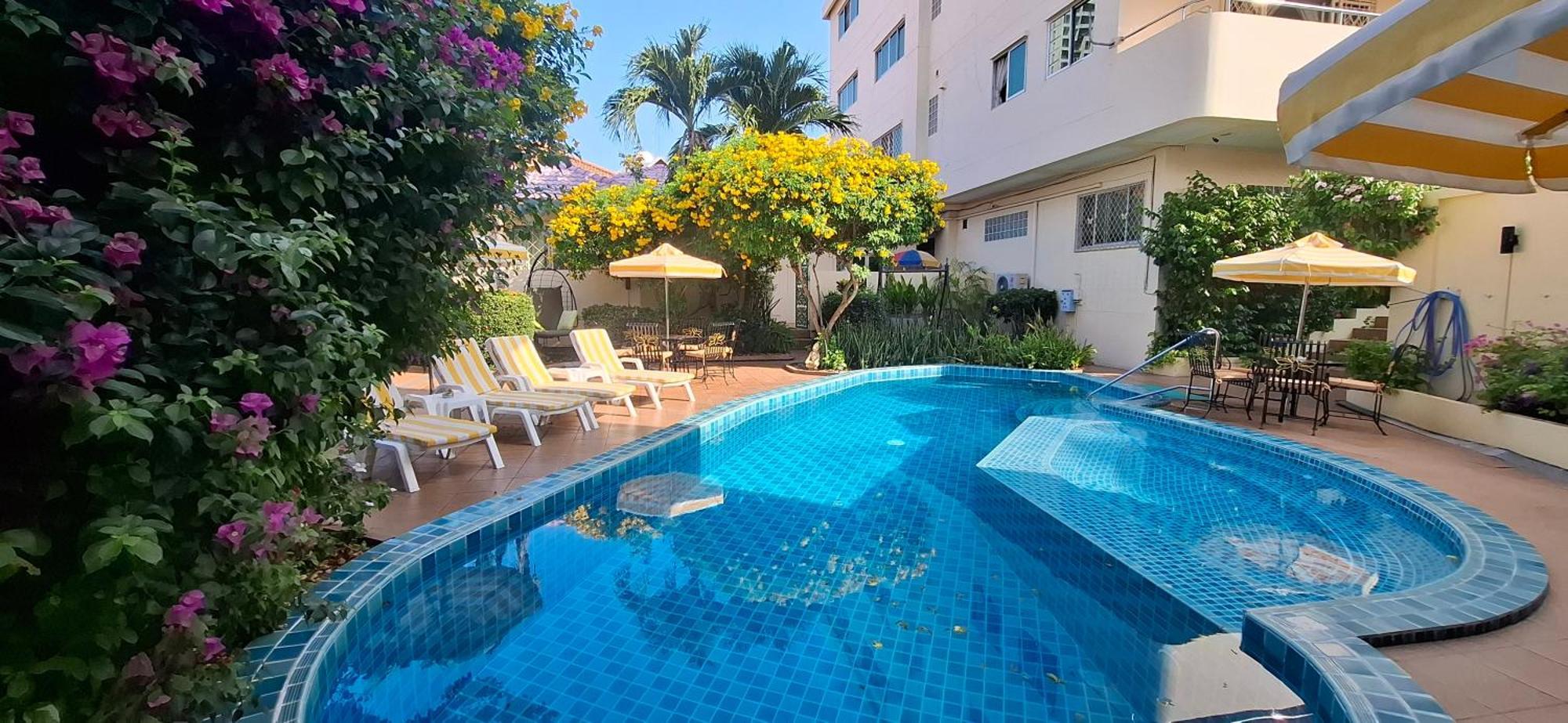 Butterfly Garden Boutique Residences: Luxury & With Full Amenities 3* Pattaya