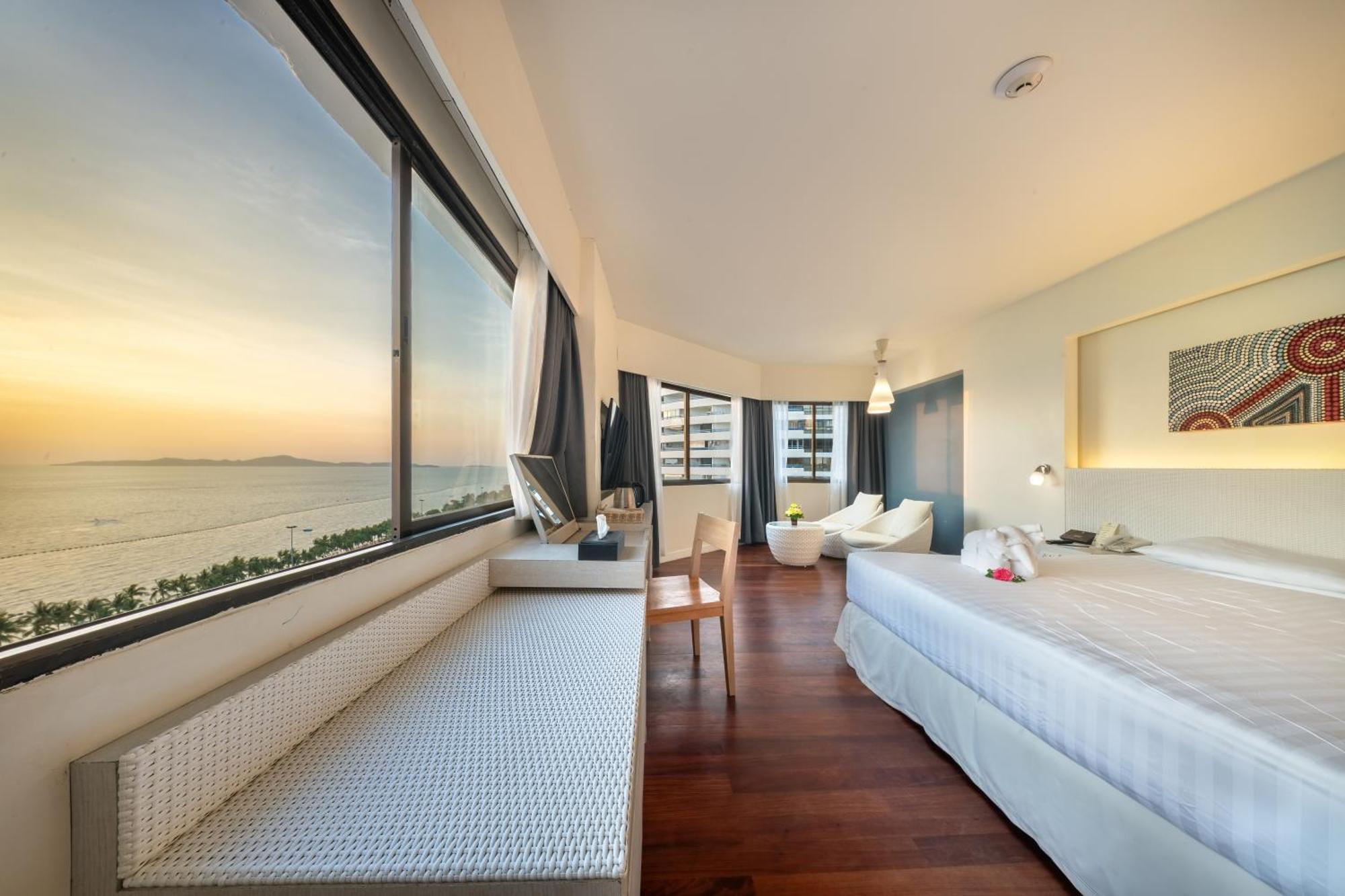Jomtien Palm & - Family-friendly 5* Pattaya