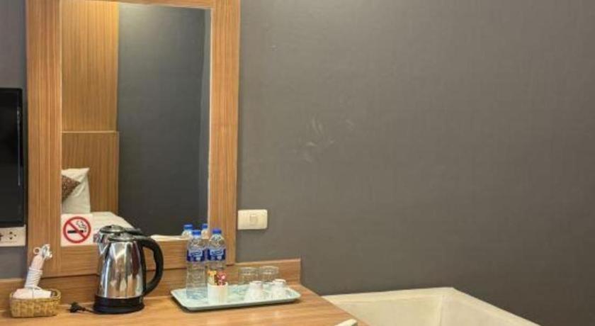 Oyo 1126 Curve Boutique Hotel