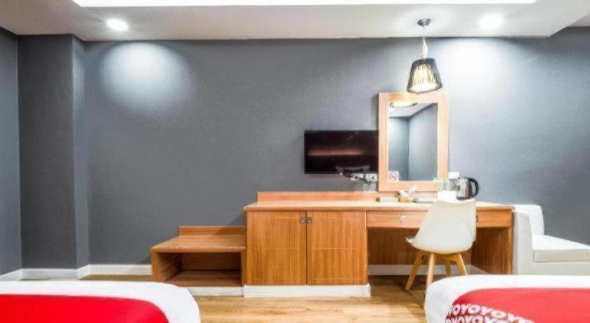 Oyo 1126 Curve Boutique Hotel