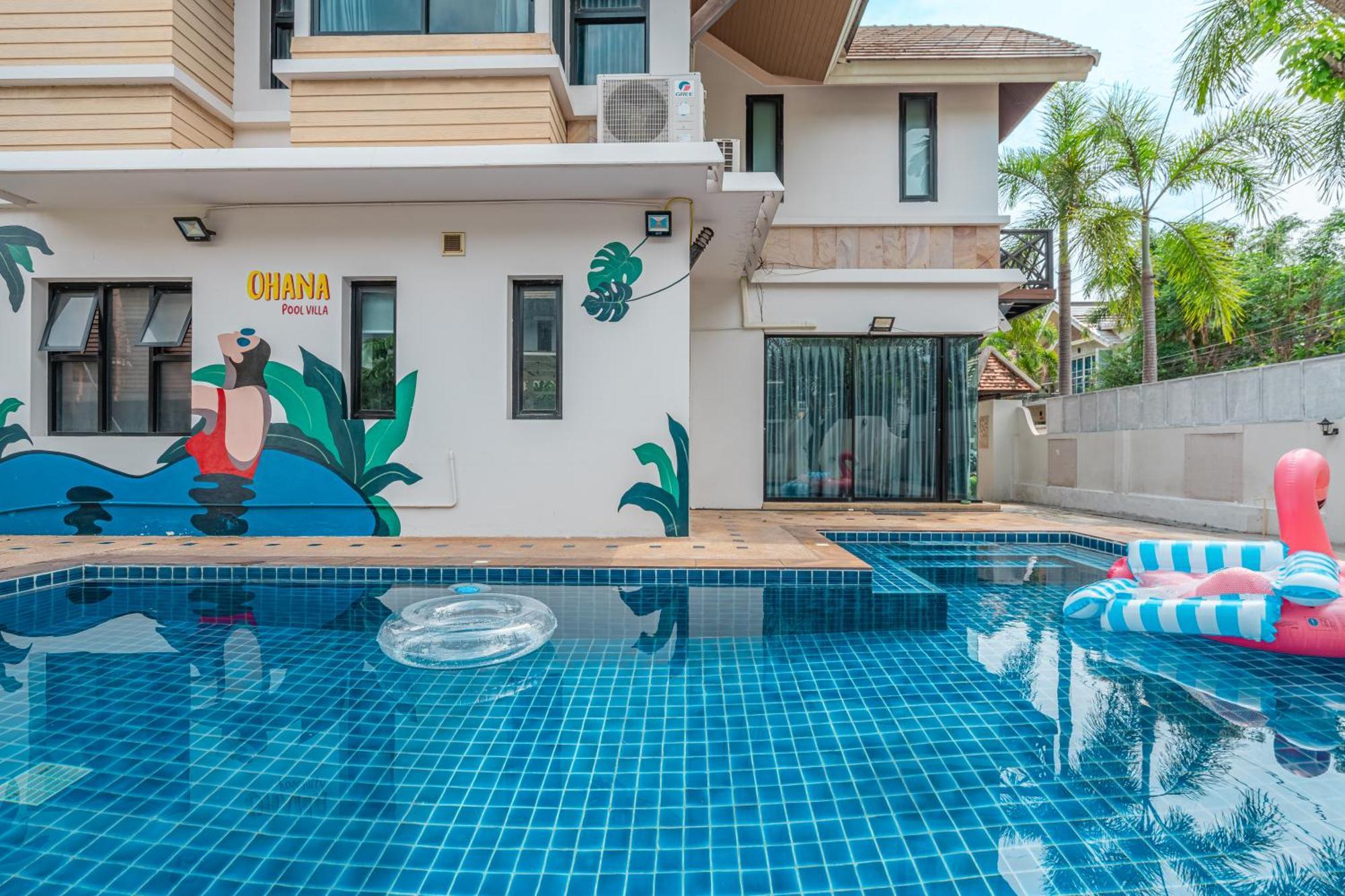 Villa Thai Luxury 3bedroom Pool Near Hollywood Pattaya