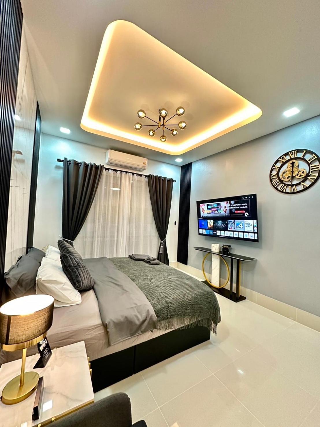 Viraplace 4# 3* Pattaya