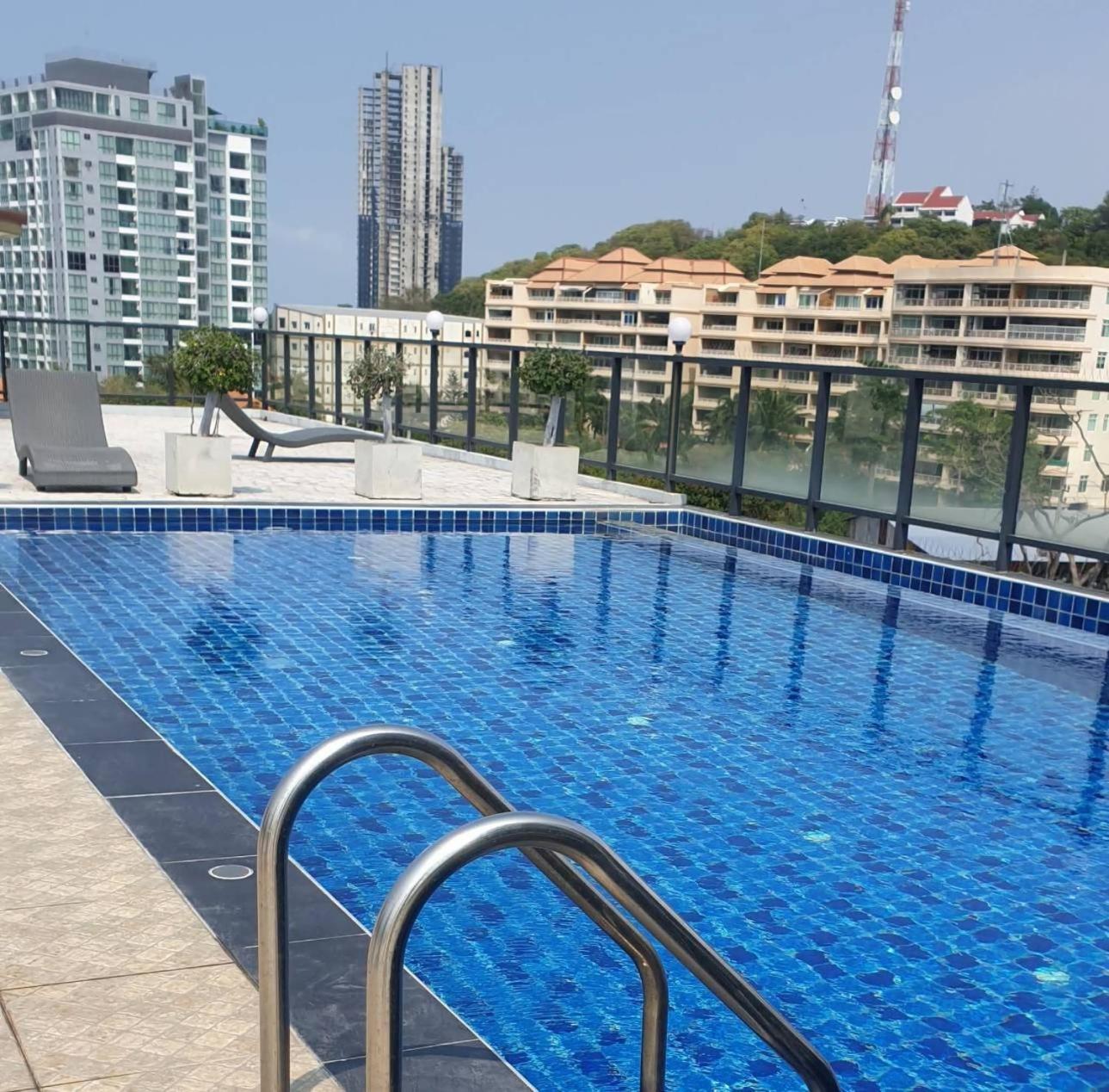 Cirrus Hotel