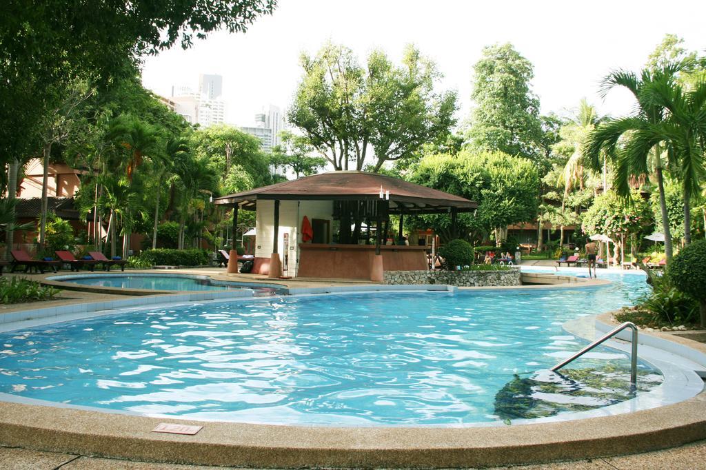Resort Loma & 3*