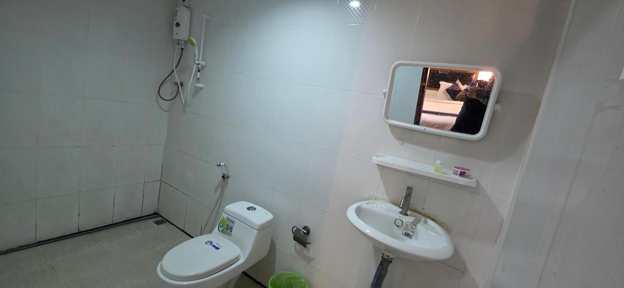 Guest house Mahi & Restaurant Pattaya