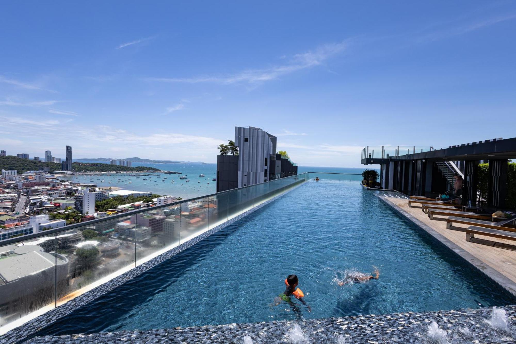 The Base Chill # View * Pattaya