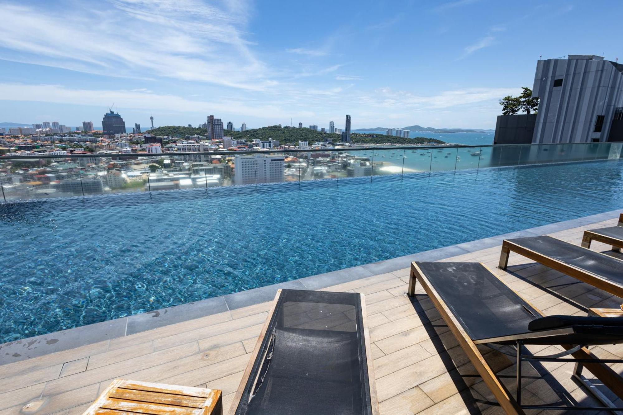 Apartment The Base Chill # View Pattaya