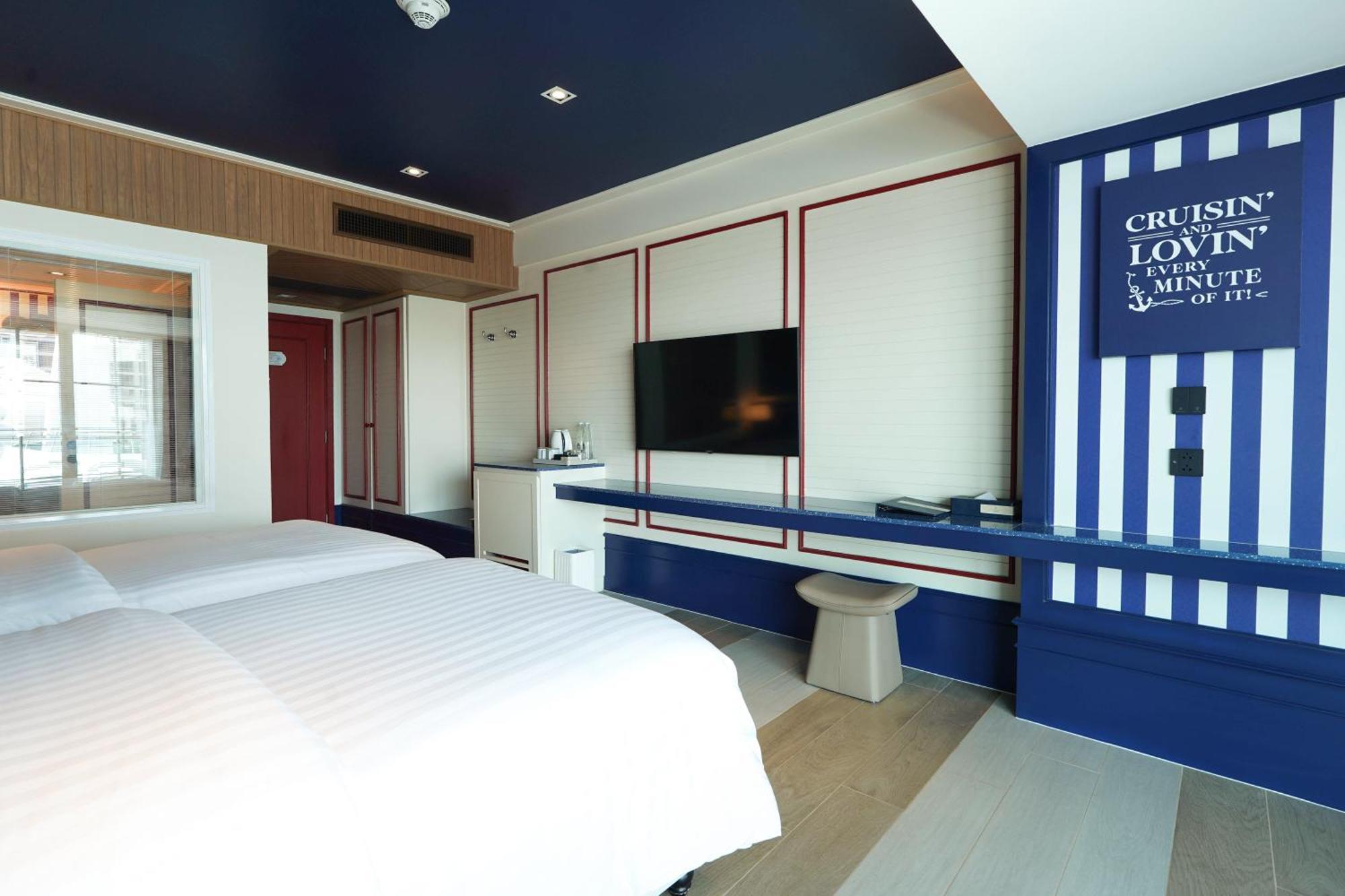 The Cruise 4*