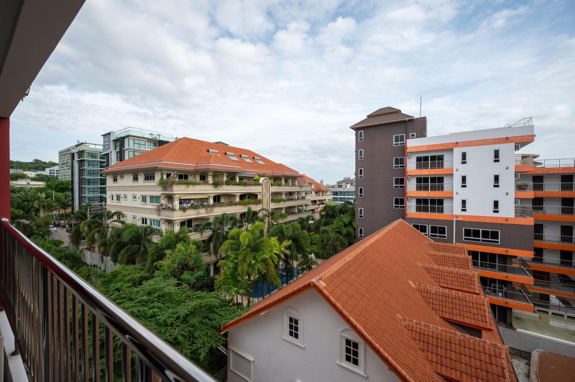 Apartment New Nordic Marcus 3 By Apartwell Pattaya