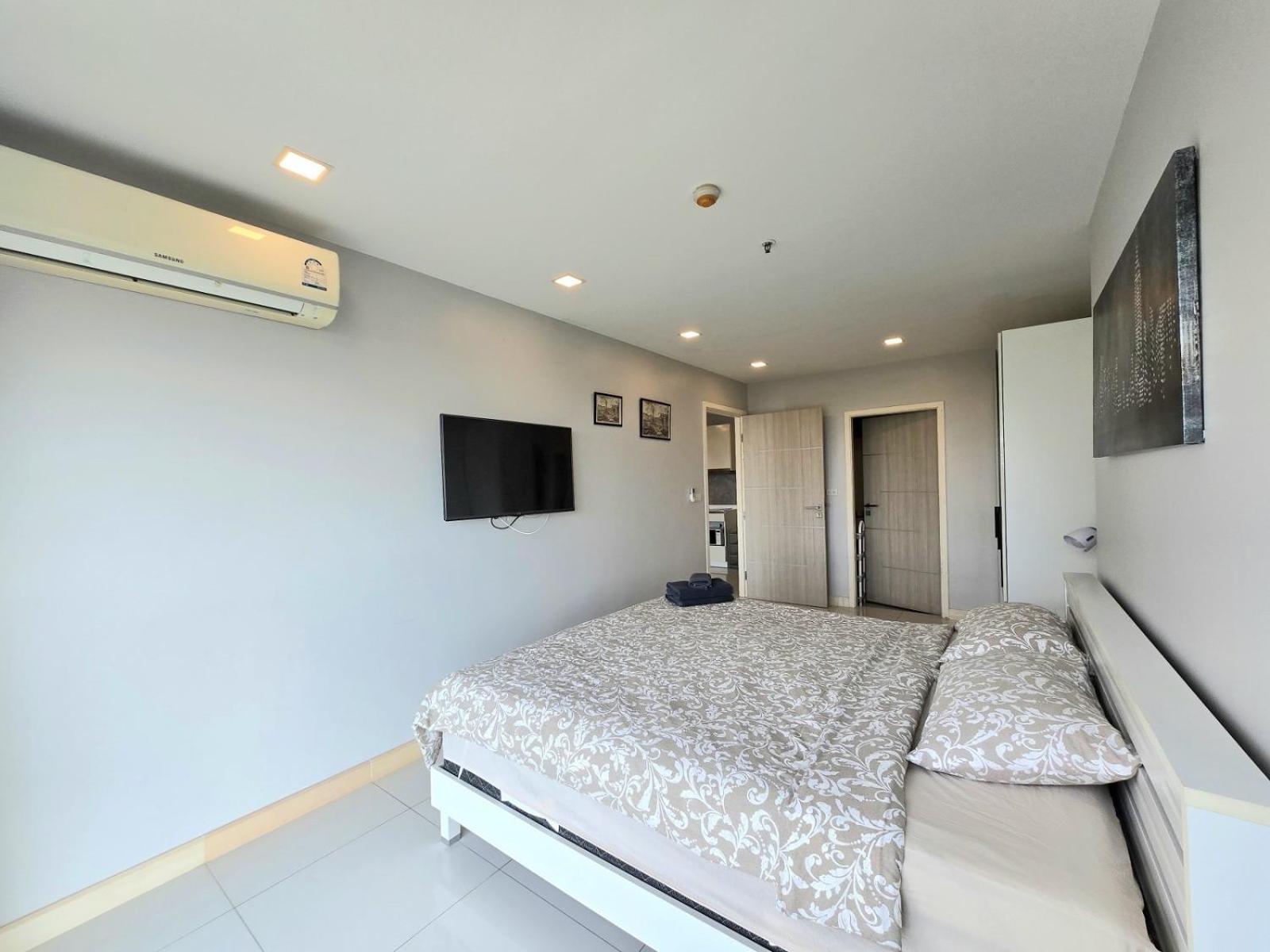 One Tower 1 Bed 84 By Thaiminatorpattaya Apartment *