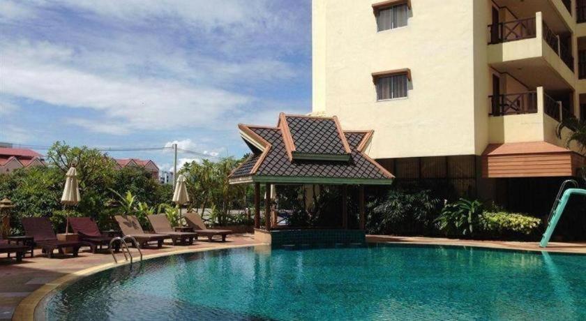 Phuphaya 4* Pattaya