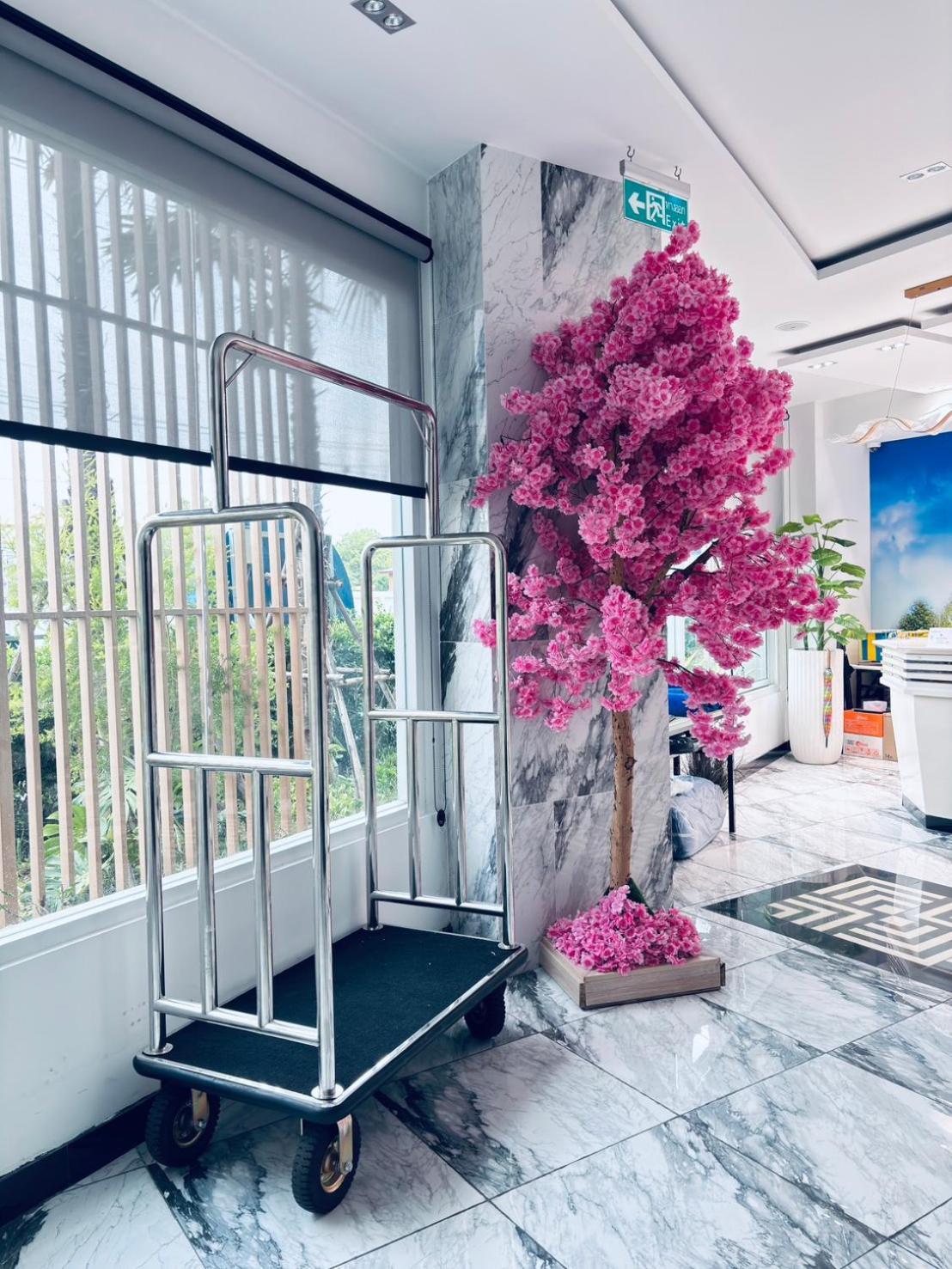 Dday Luxury By D-eco Wellness Centre โรงแรม