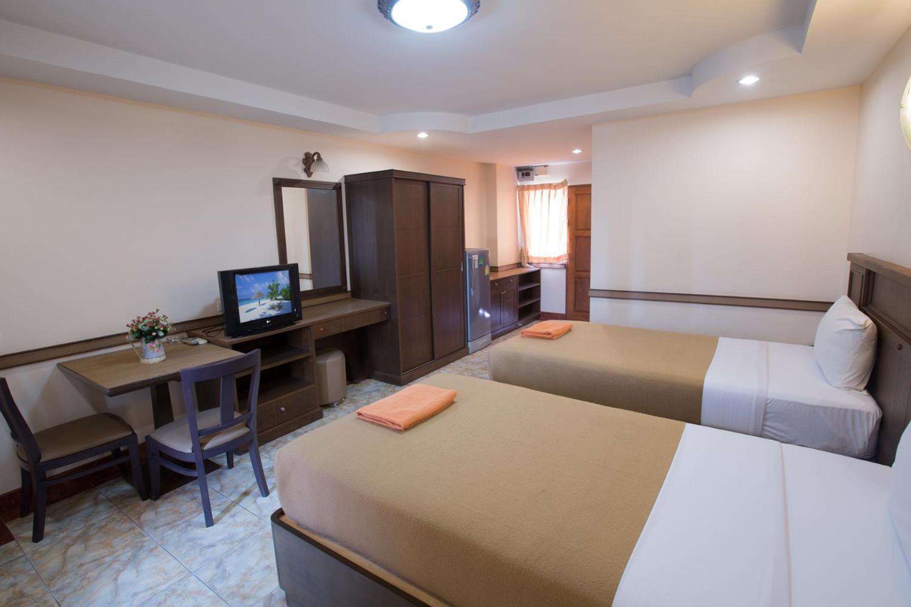 โรงแรม นาวิน แมนชั่น 2 Navin Mansion 2 2*