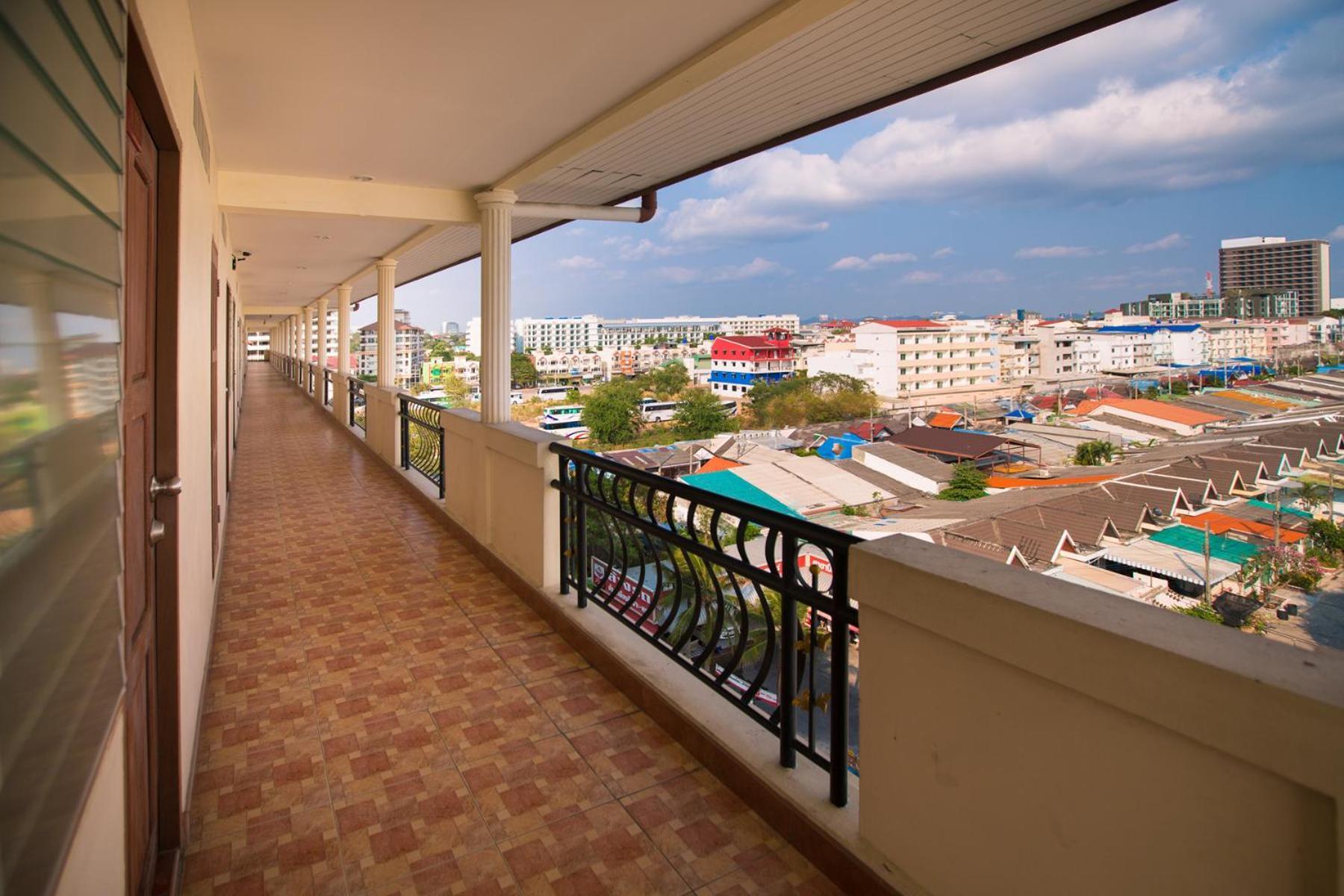 นาวิน แมนชั่น 2 Navin Mansion 2 Pattaya