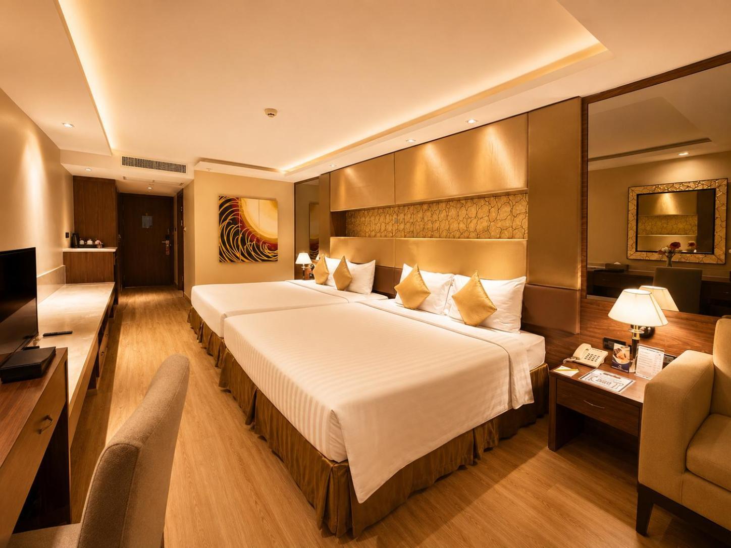 Nova Gold Hotel